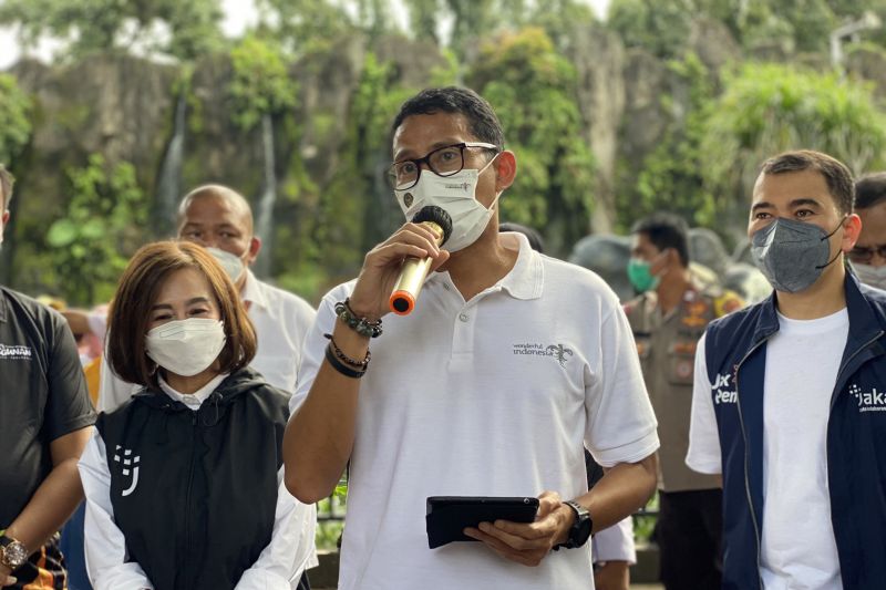 Sandiaga Puji Penerapan Prokes di Ragunan