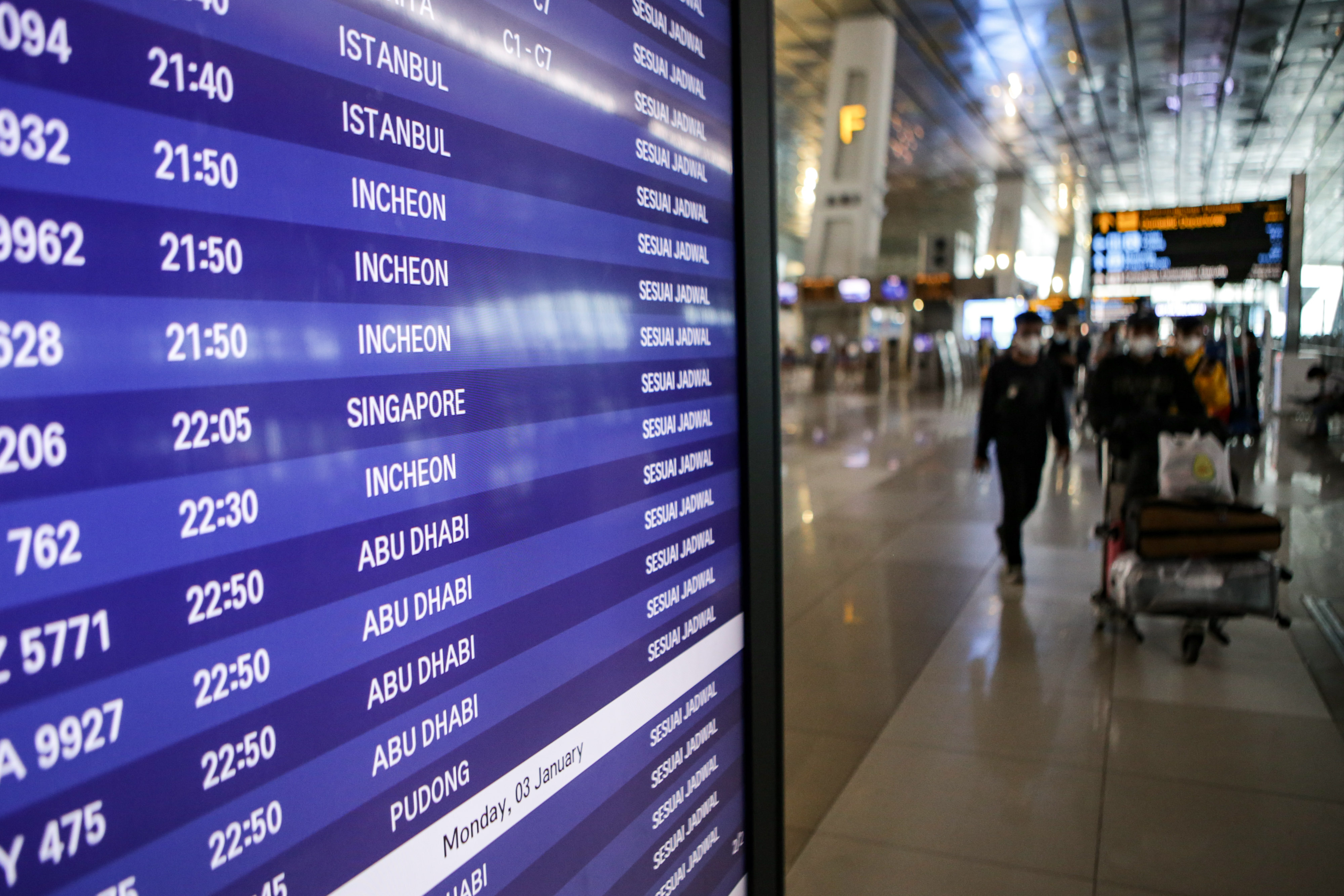 Kasus Covid-19 dari Pelaku Perjalanan Luar Negeri Lebih Tinggi Dibanding Transmisi Lokal 