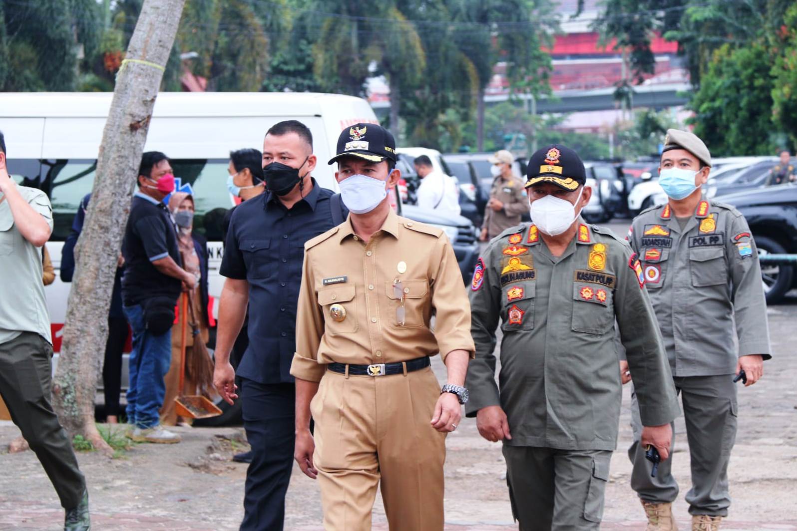 Wali Kota Palembang Harnojoyo memimpin apel perdana di tahun 2022, bertempat di pelataran Benteng Kuto Besak Palembang, Senin (3/1/2022).