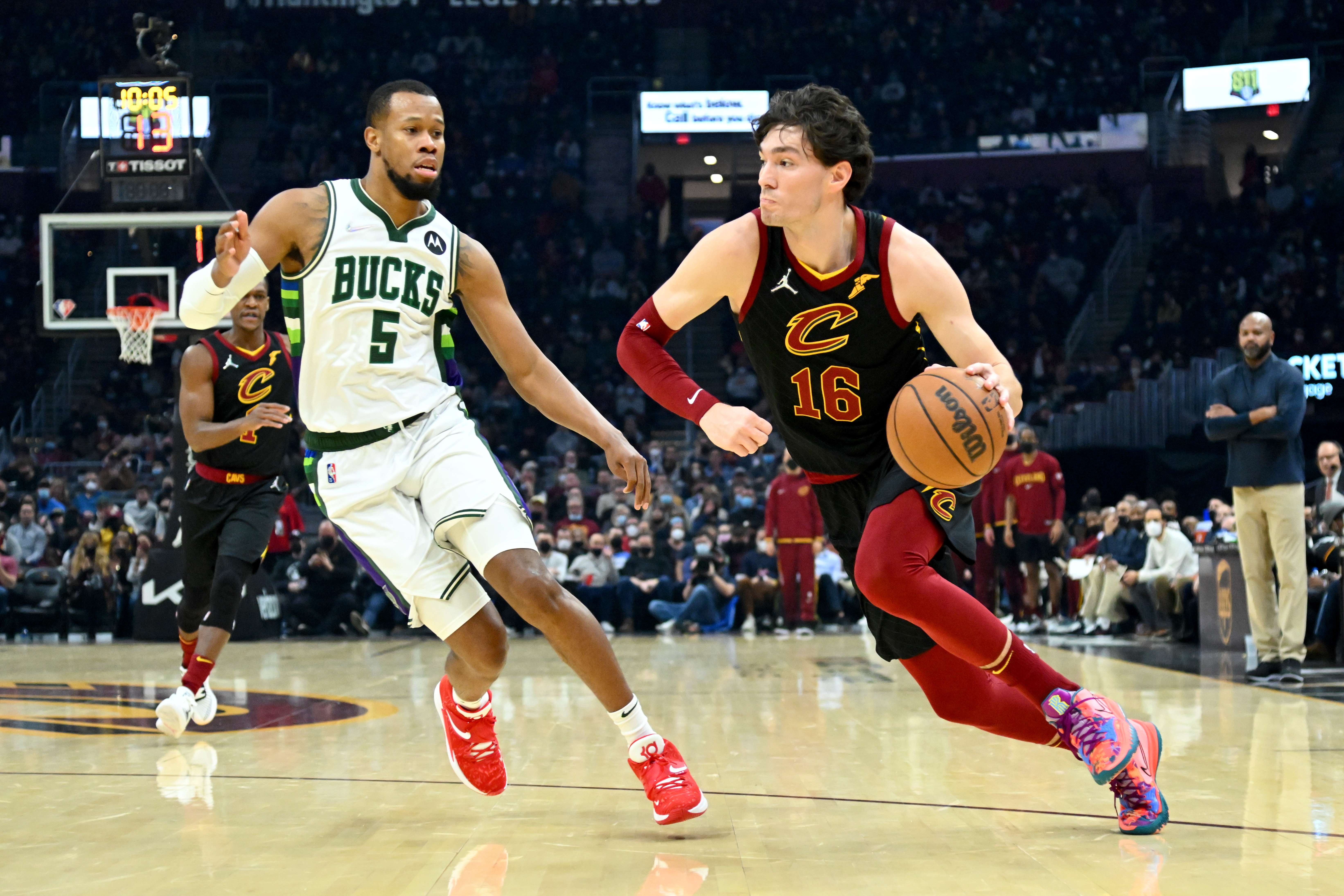 Laga NBA antara Cleveland Cavaliers dan Milwaukee Bucks