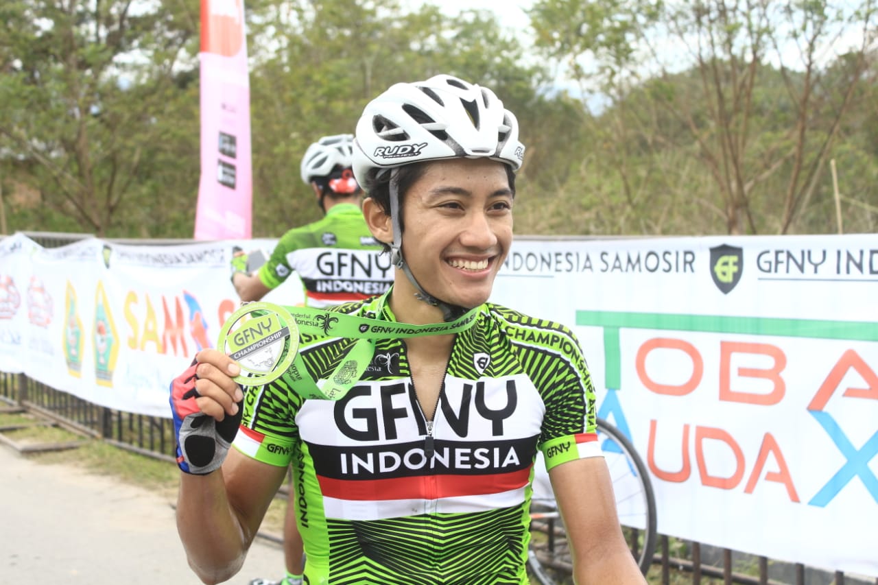 Pembalap sepeda Aiman Cahyadi diharap bisa menyumbang medali emas nomot road race individu time trial putra di SEA Games 2022. 