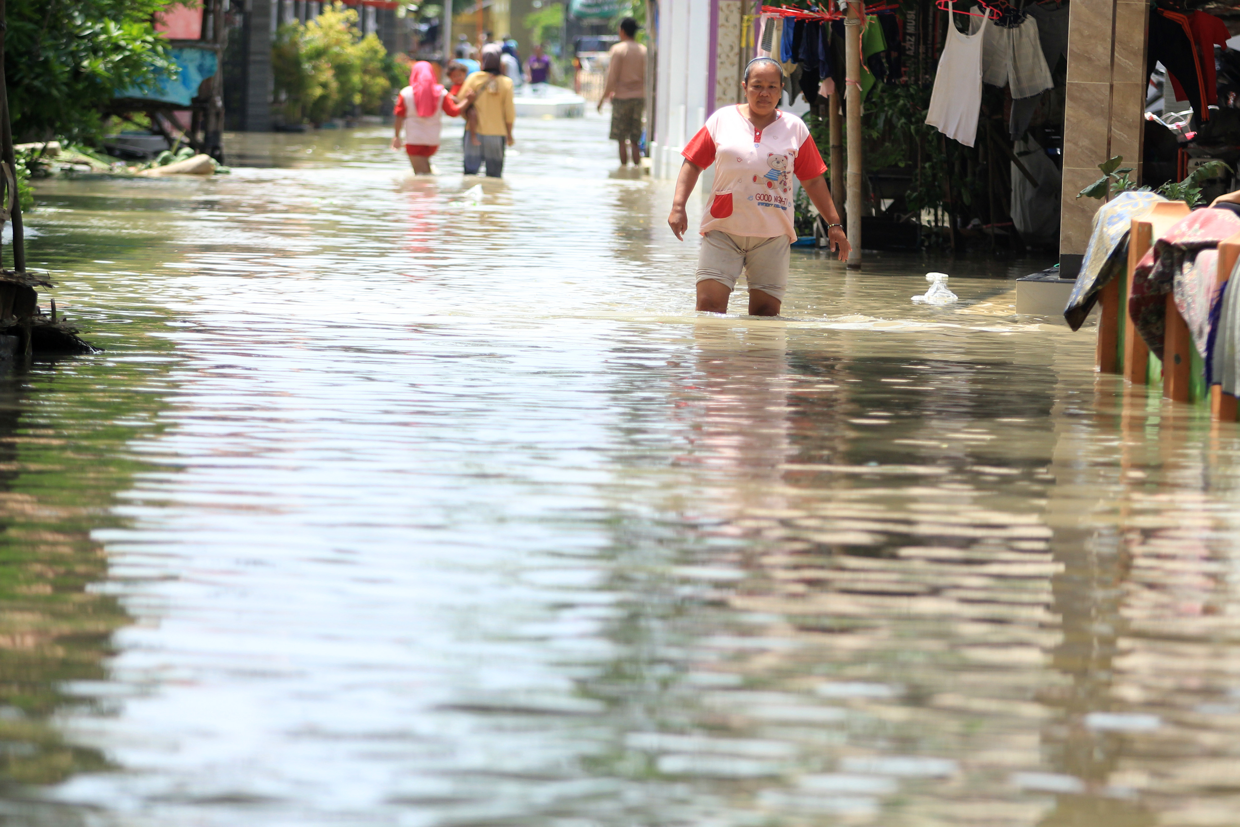 Diminta Waspada, Tiga Desa di Cirebon Masih Tergenang Banjir