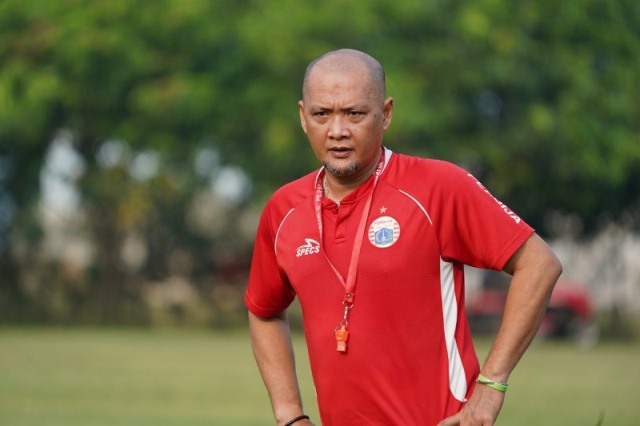 Pelatih Persija Jakarta Sudirman.