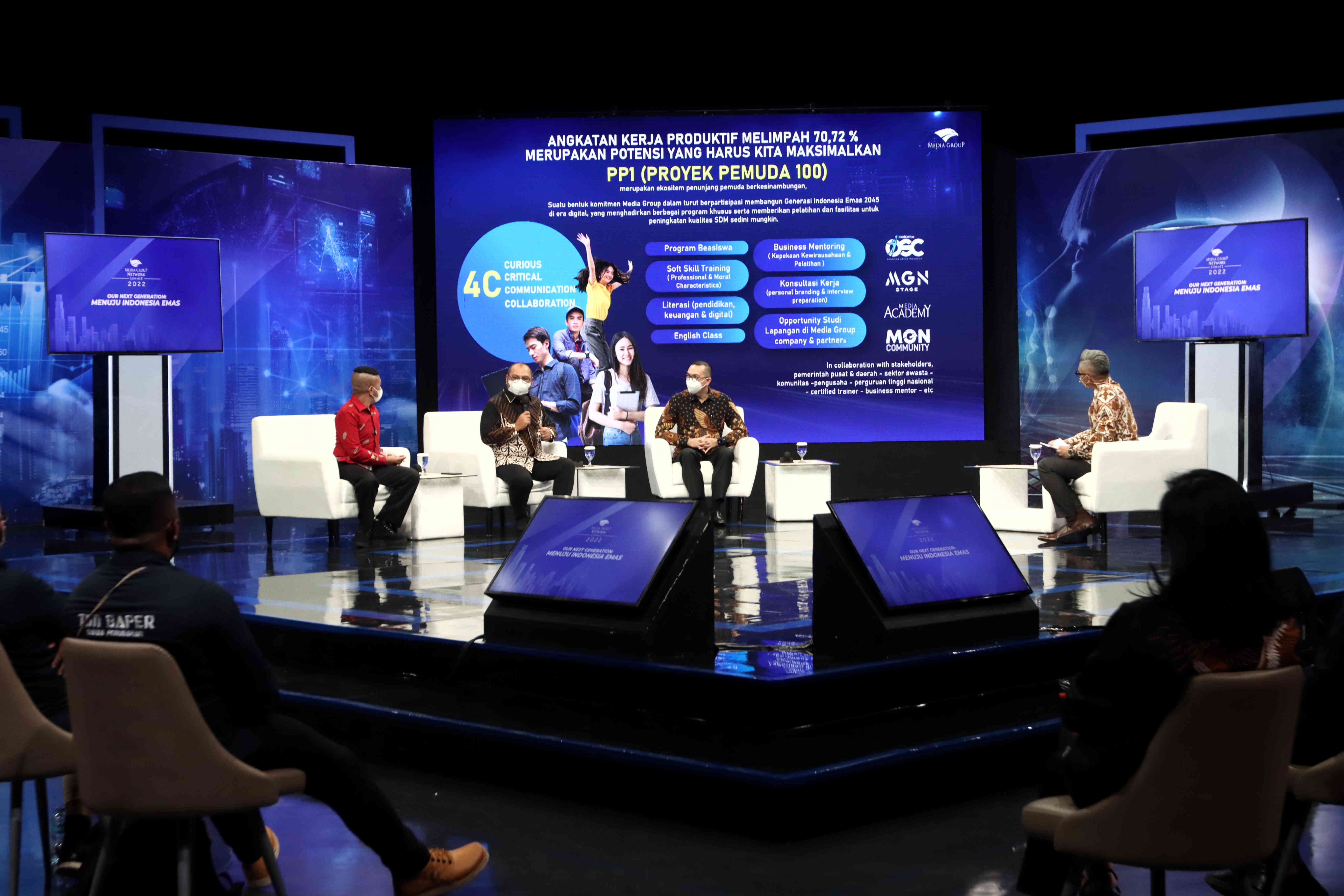 Staf khusus presiden RI Billy Mambrasar (kiri) saat menjadi narsum Media Group Network (MGN) Summit 2022 di Grand Studio Metro TV.