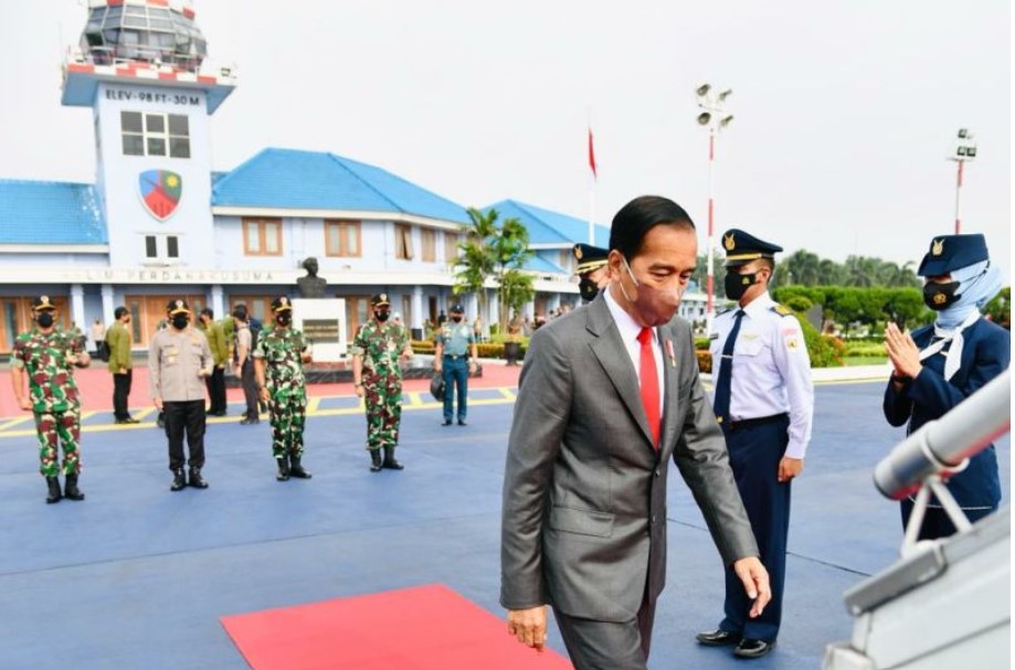 Presiden Joko Widodo bertolak untuk kunjungan kerja ke Jawa Barat.