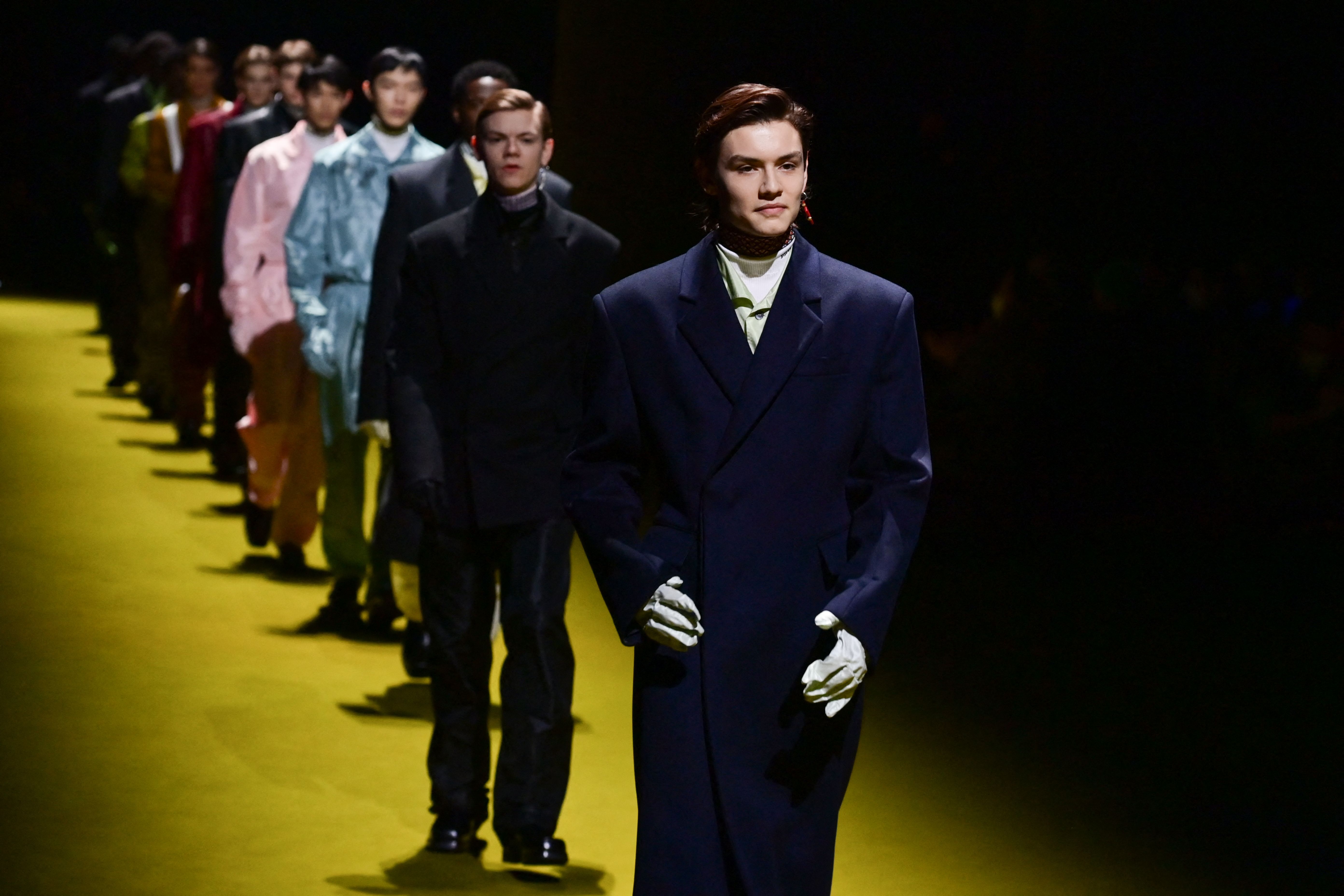 Koleksi Prada yang dipamerkan saat Milan Men's Fashion Week.