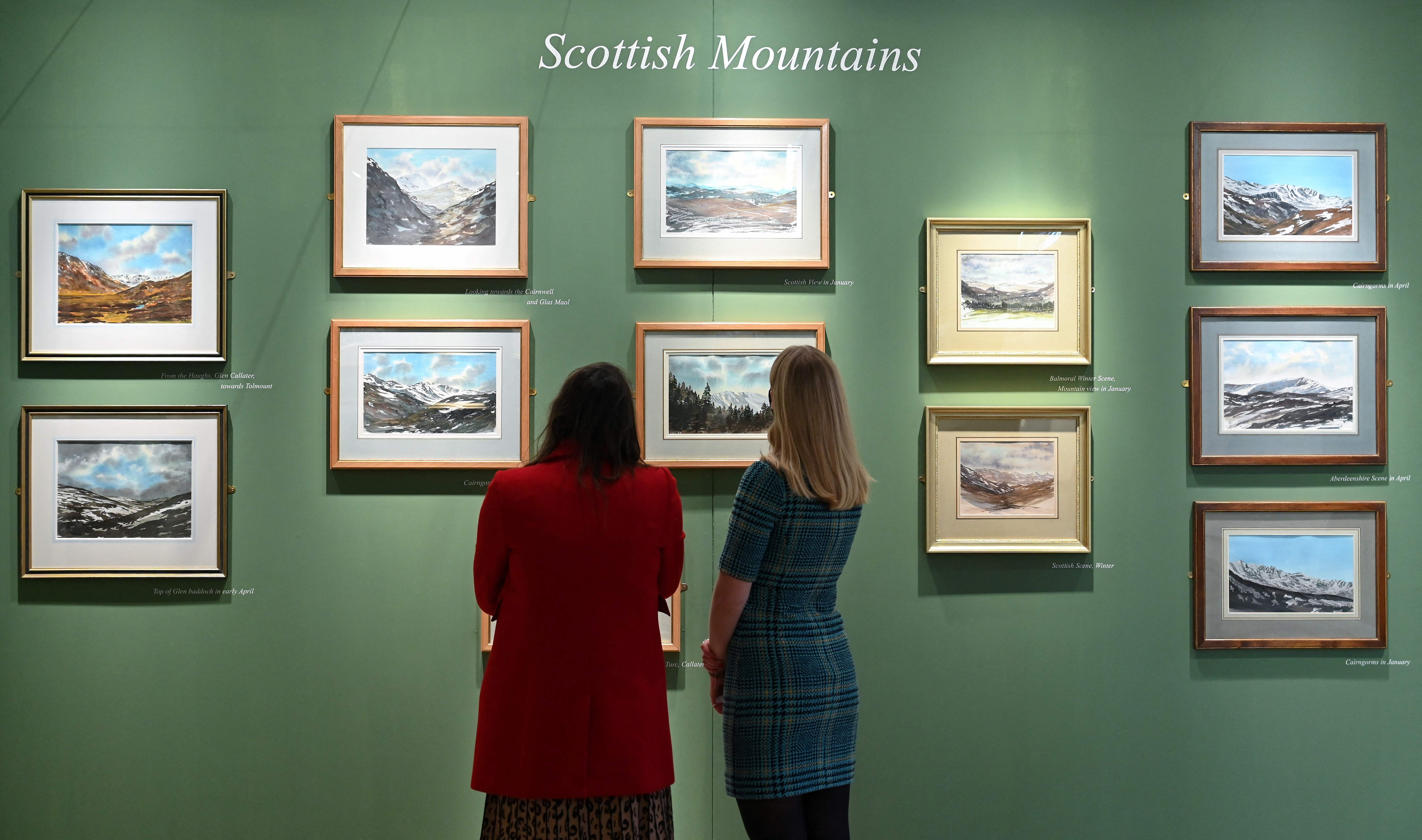 Pameran lukisan Pangeran Charles.