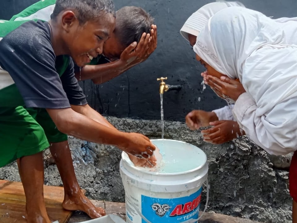 Proyek pembangunan wakaf sumur kebaikan ini menelan biaya kurang lebih sekitar Rp200 juta.