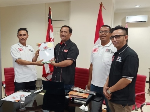 PKN hadir di Nusantara untuk menjembatani kepentingan masyarakat yang selama ini belum terakomodasi dalam politik. 