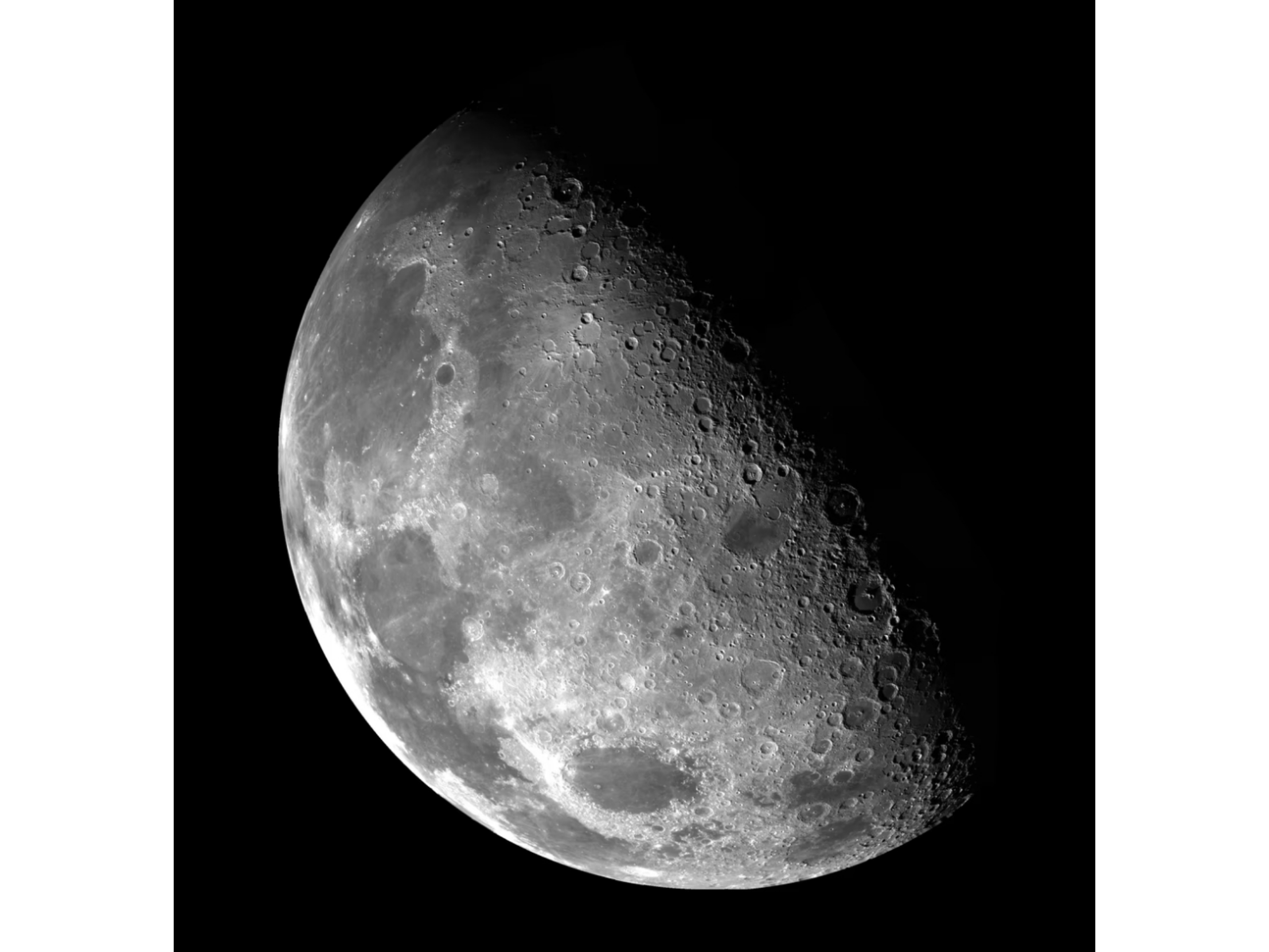 Penampakan salah satu sisi bulan.