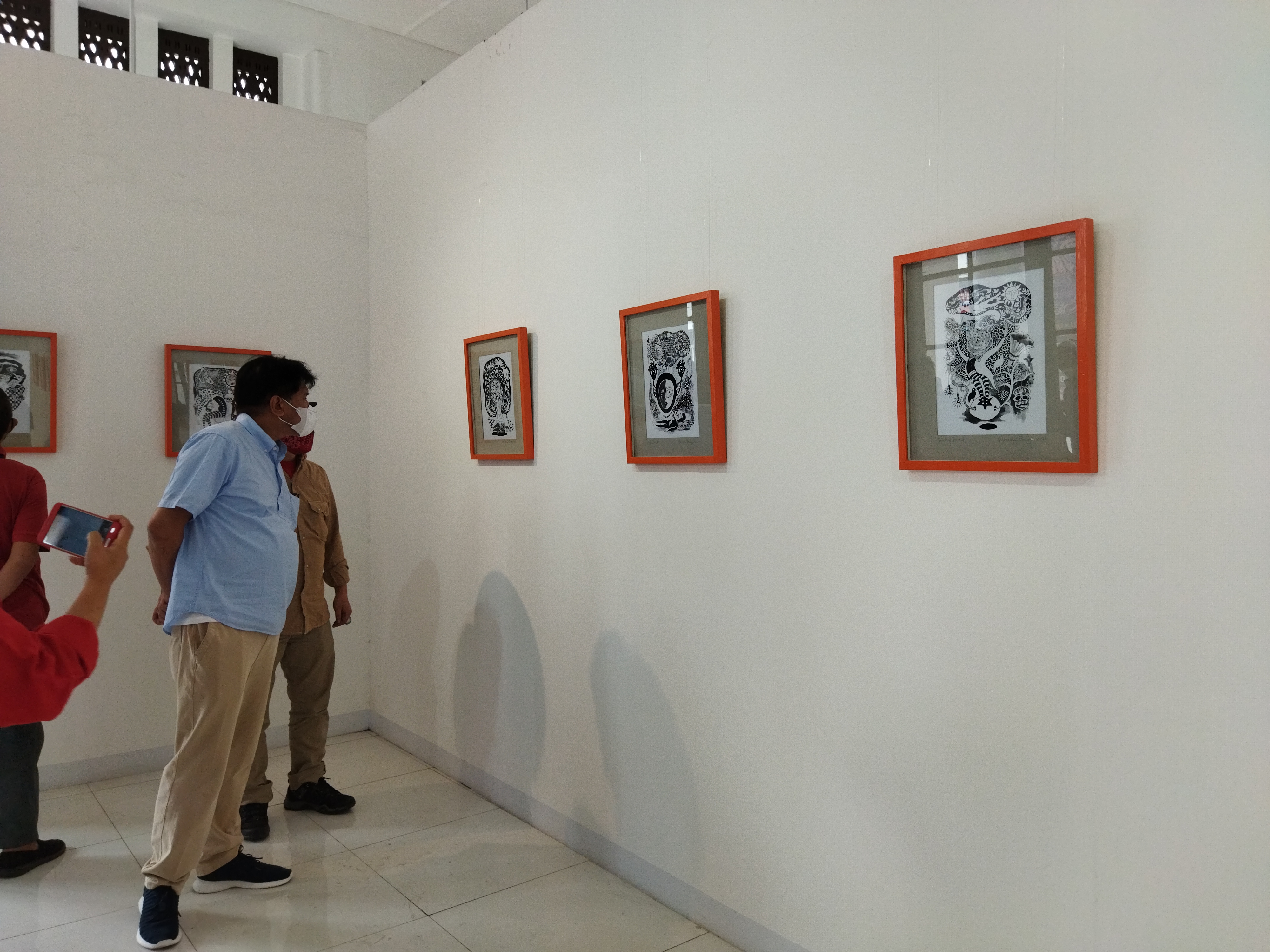 Pameran karya seni ilustrasi Tatang Ramadhan Bouqie di Gedung YPK, Kota Bandung