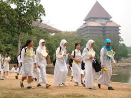 PENERIMAAN MAHASISWA BARU: Universitas Indonesia pada 2022 menerima mahasiswa di berbagai bidang studi baru sekitar 9 ribu orang 