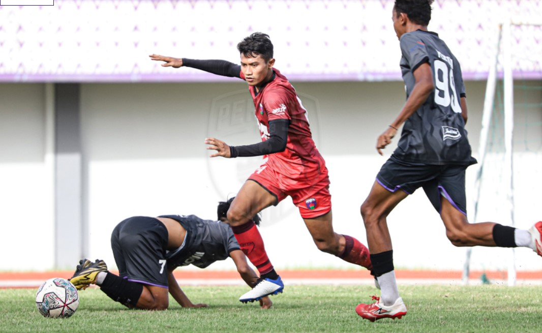 Bek Persita Obet Choiri