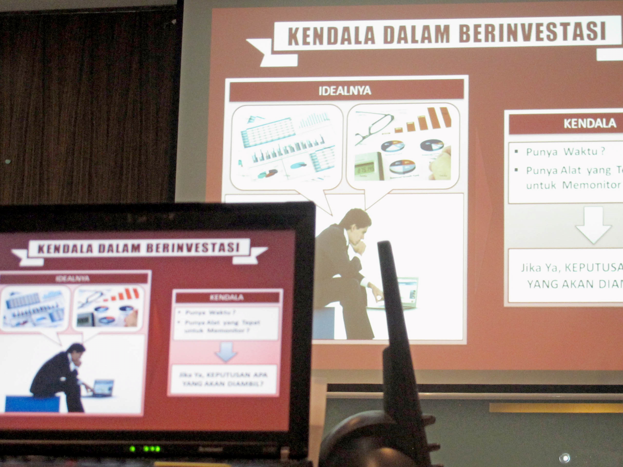 Ilustrasi penjualan asuransi unit link.