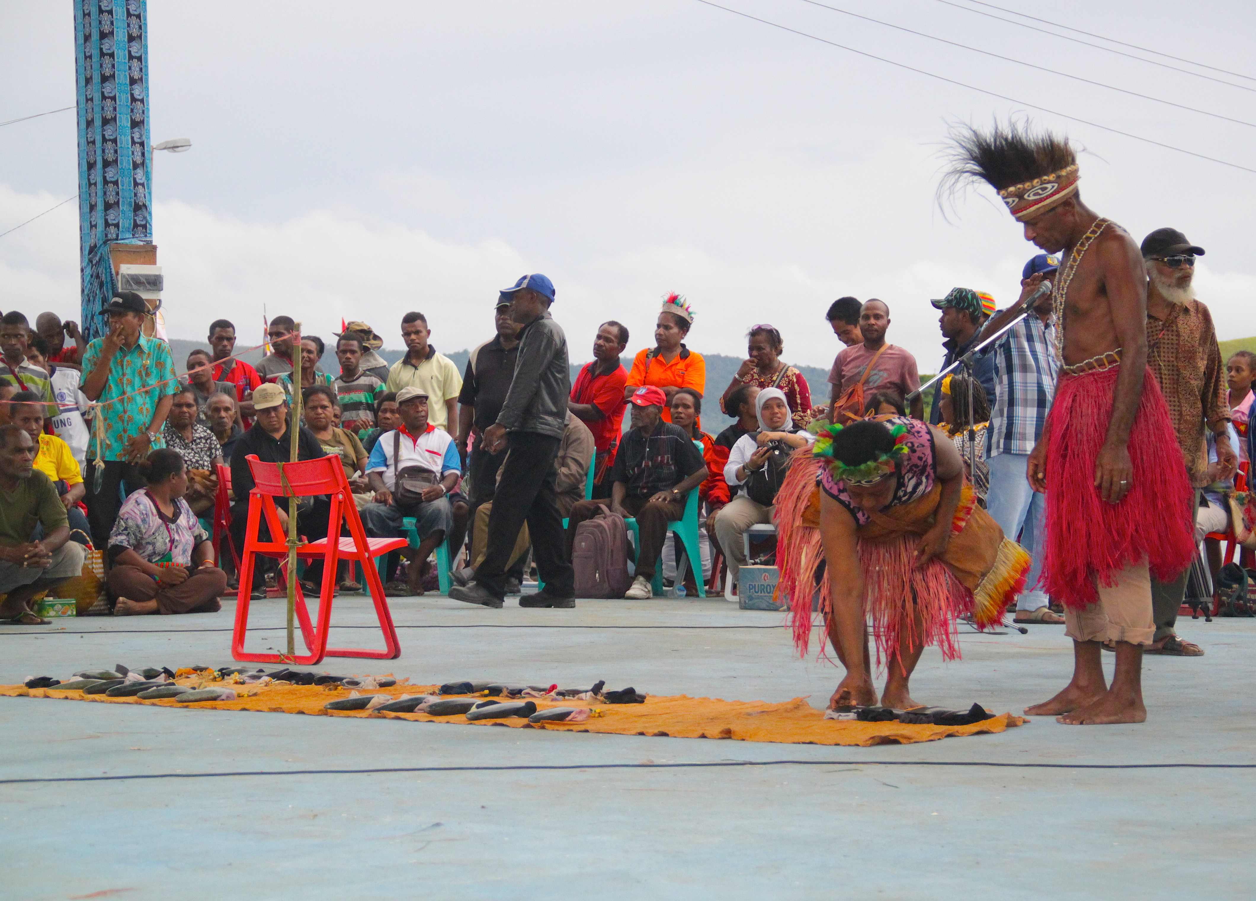 Upacara adat di Papua untuk penyelesaian konflik