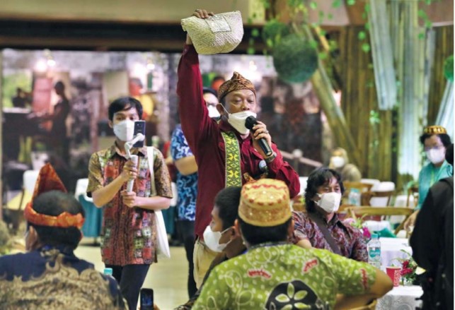 LELANG KOPI NUSANTARA: Suasana lelang kopi di Festival Pesona Kopi Argoforestry 2022 dalam rangkaian acara HUT ke-52 Media Indonesia.