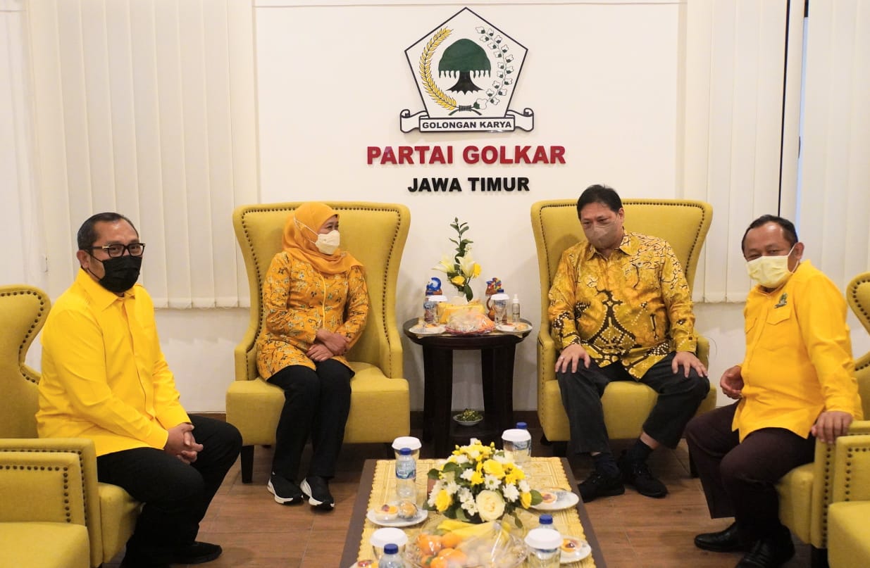 Gubernur Jatim Khofifah Indar Parawansa menemui Ketua Umum Golkar Airlangga Hartarto
