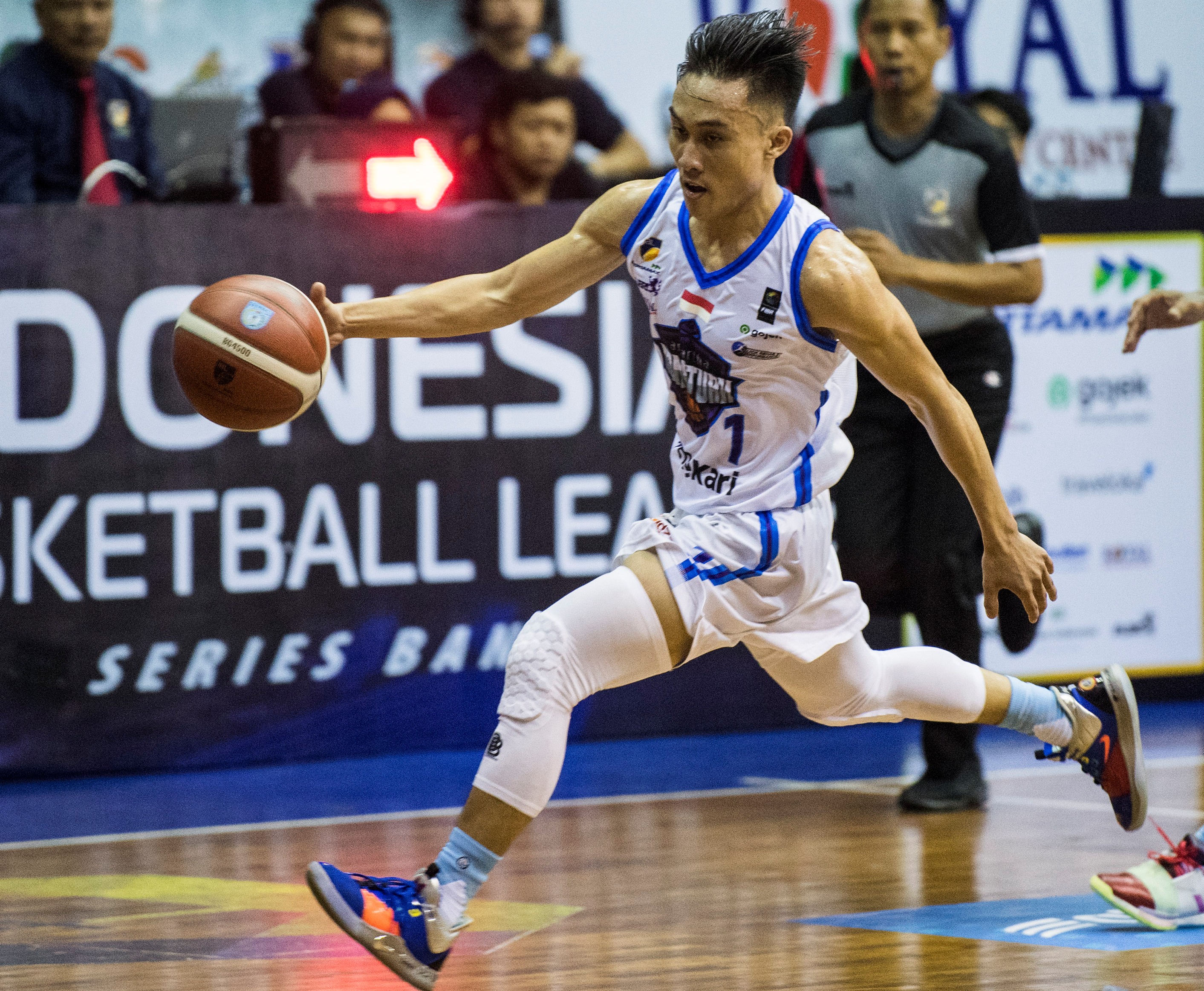 Sevly Rondonuwu menjadi aktor kemenangan Amartha Hangtuah Jakarta saat bertemu Indonesia Patriots.