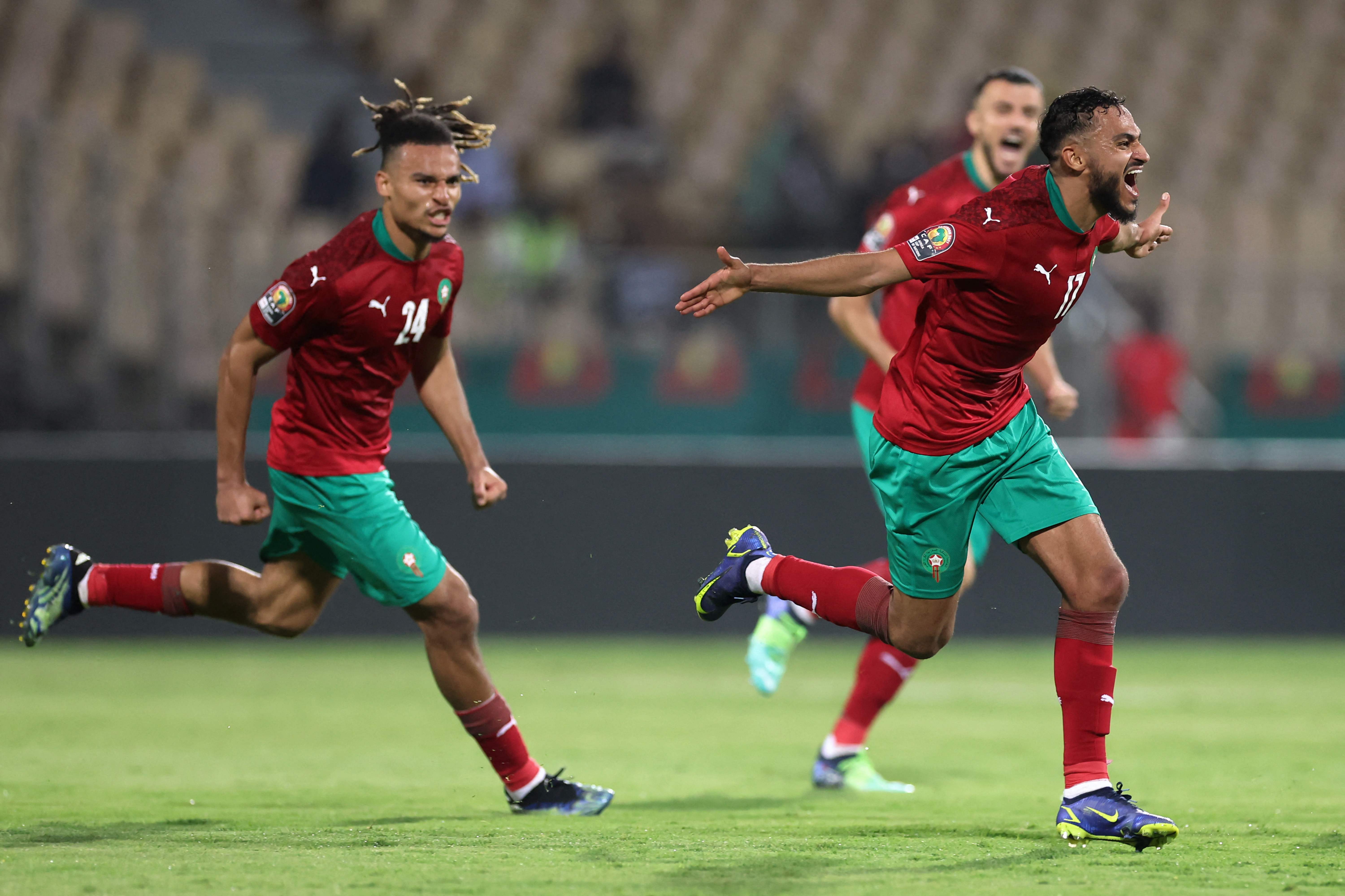 Penyerang Maroko Sofiane Boufal melakukan selebrasi usai mencetak gol ke gawang Ghana di laga Piala Afrika.