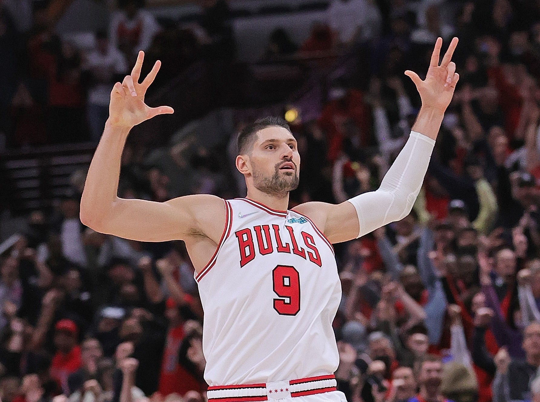 Nikola Vucevic menjadi salah satu pahlawan Chicago Bulls saat menghadapi Oklahoma City Thunder.