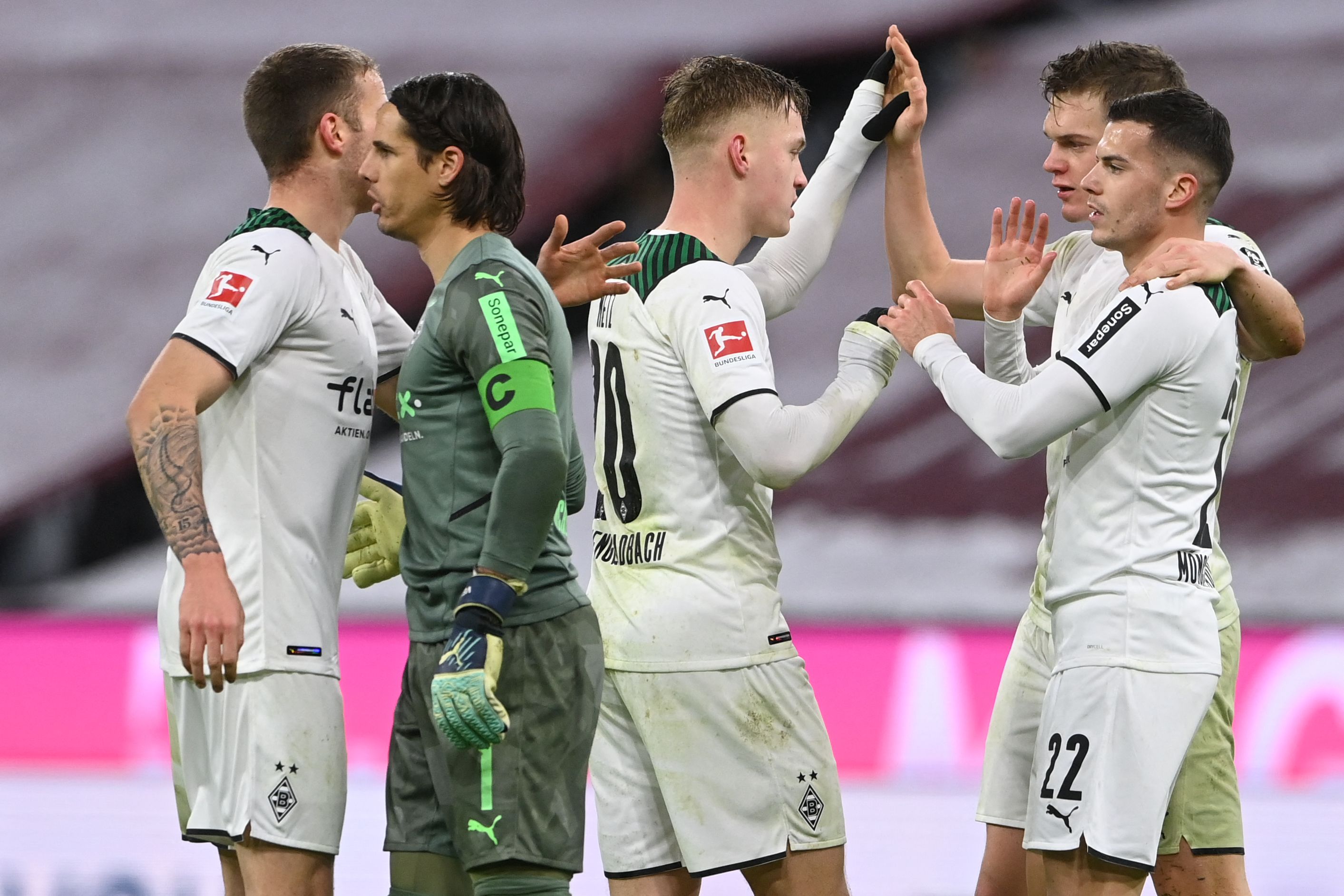 Gladbach Kalahkan Bayern di Kandang Sendiri