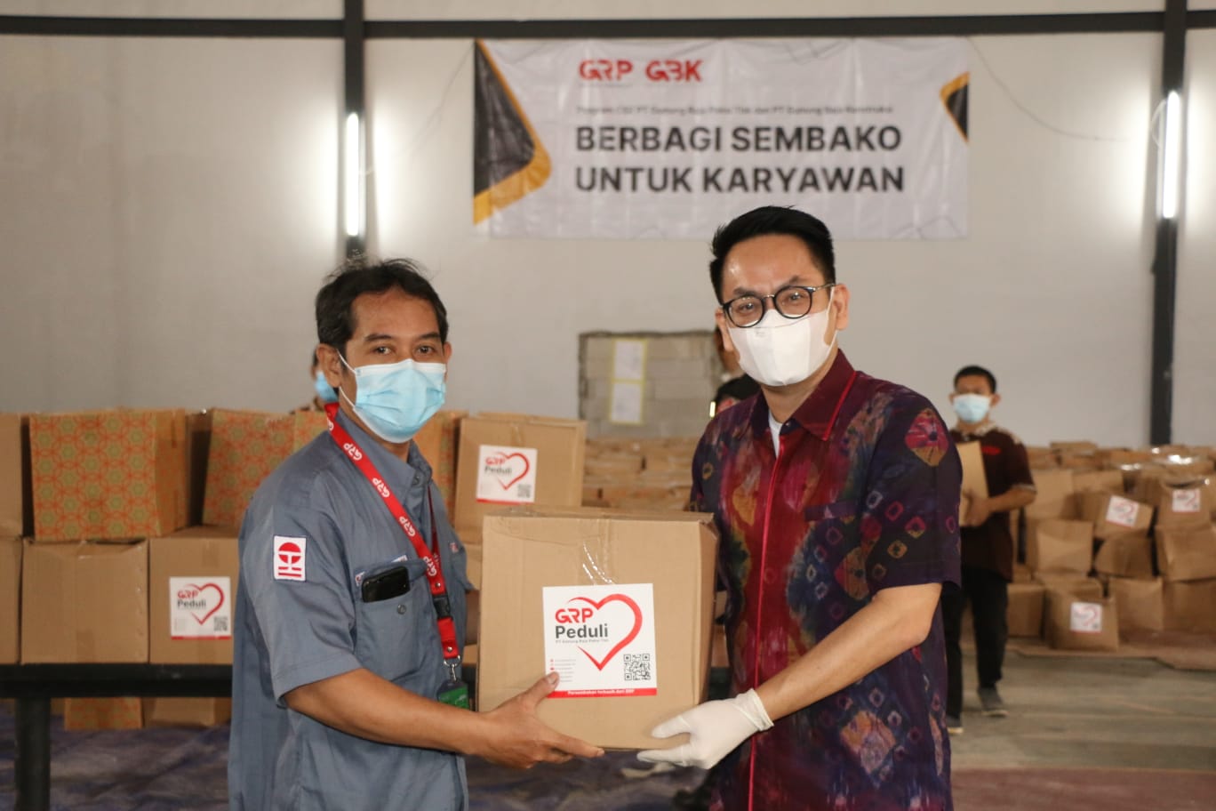Ringankan Beban Mitra GRP Bagikan 5.500 Paket Sembako