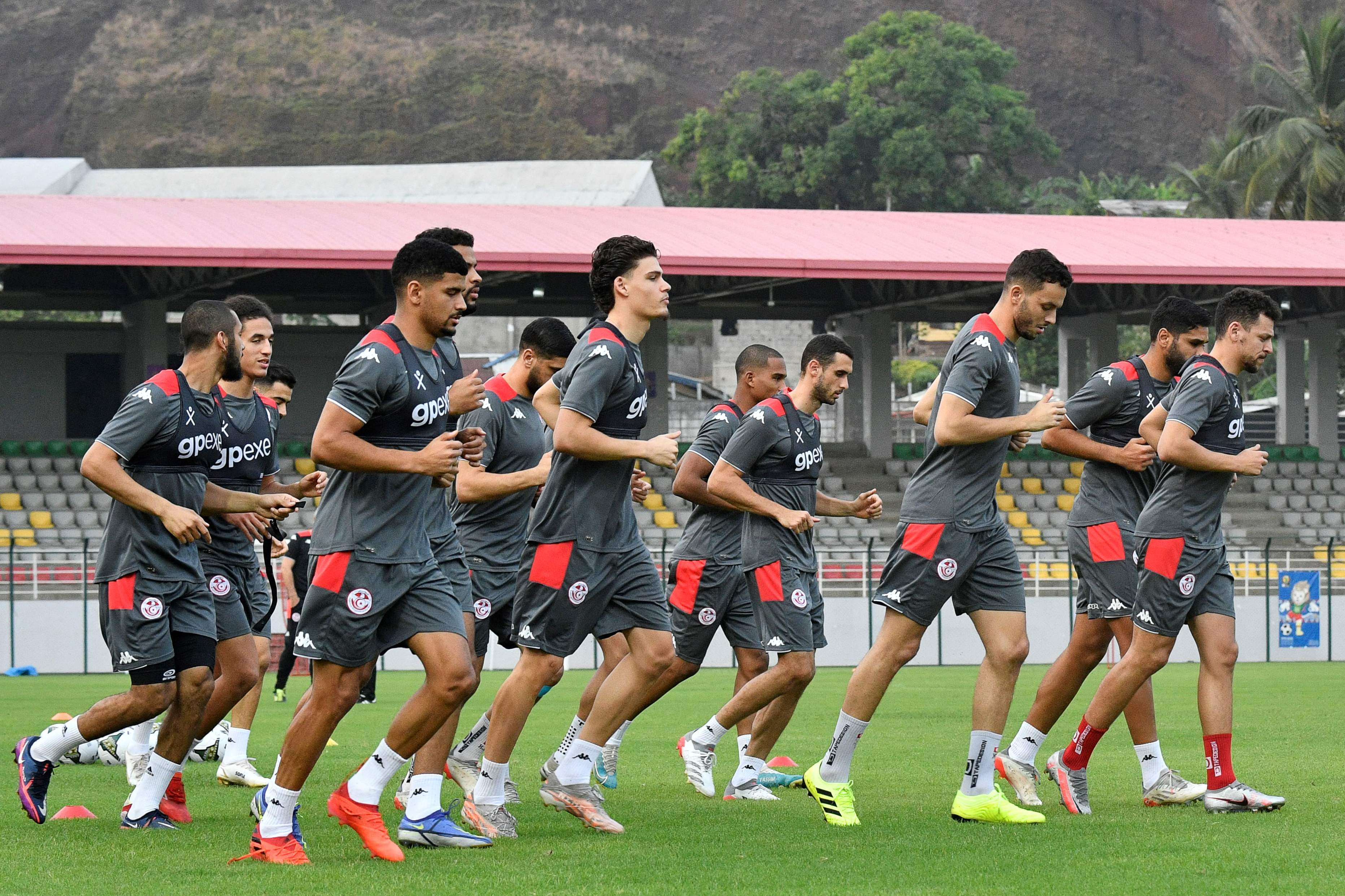 Para pemain Tunisia berlatih menjelang laga pamungkas Grup F Piala Afrika.