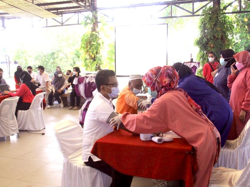 Kawasan Nongsa Sentation dipilih Pemerintah Provinsi Kepulauan Riau untuk menjadi sentra vaksin booster pertama di Batam.