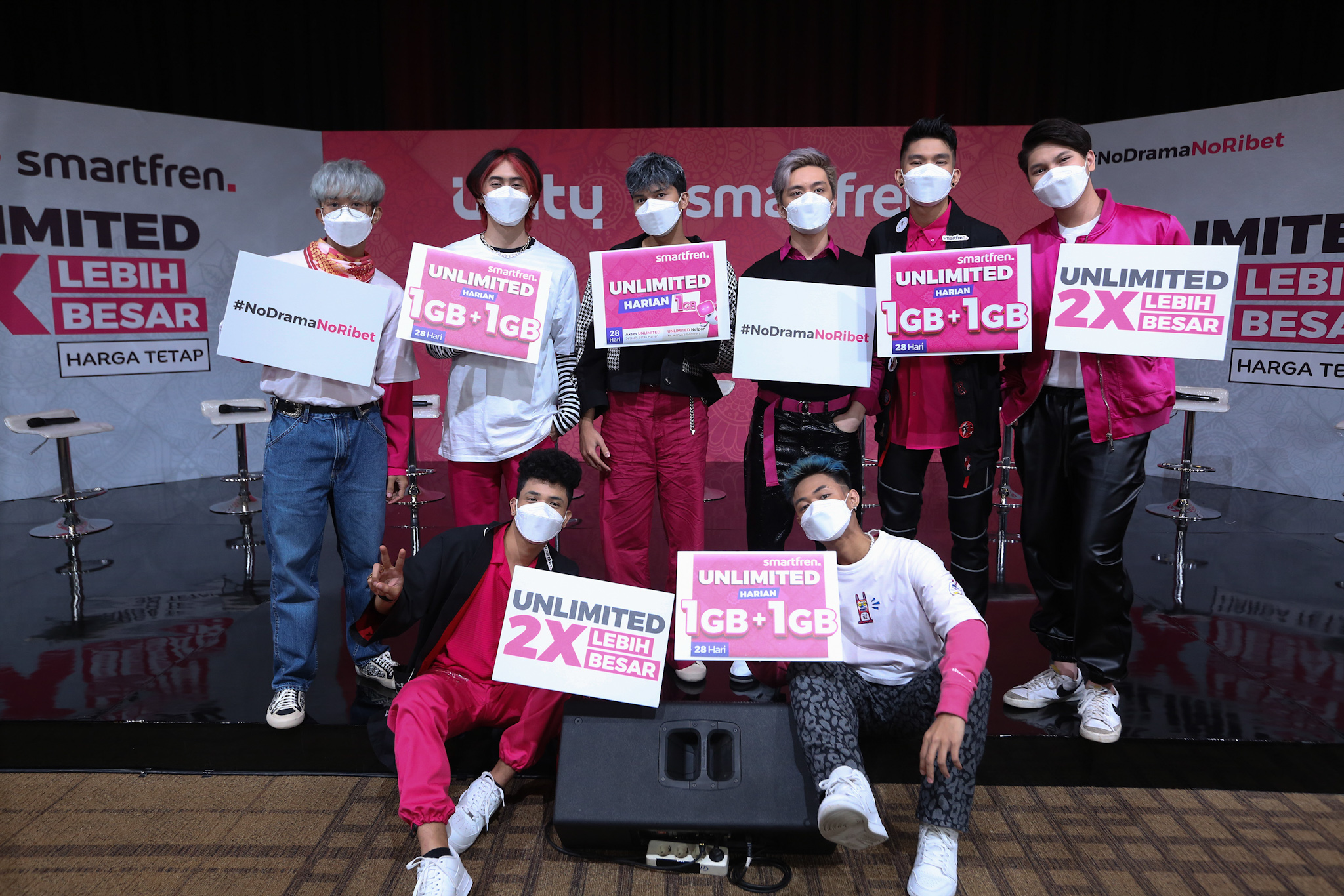Grup musik anak muda Indonesia UN1TY dipilih brand ambassador Smartfren.