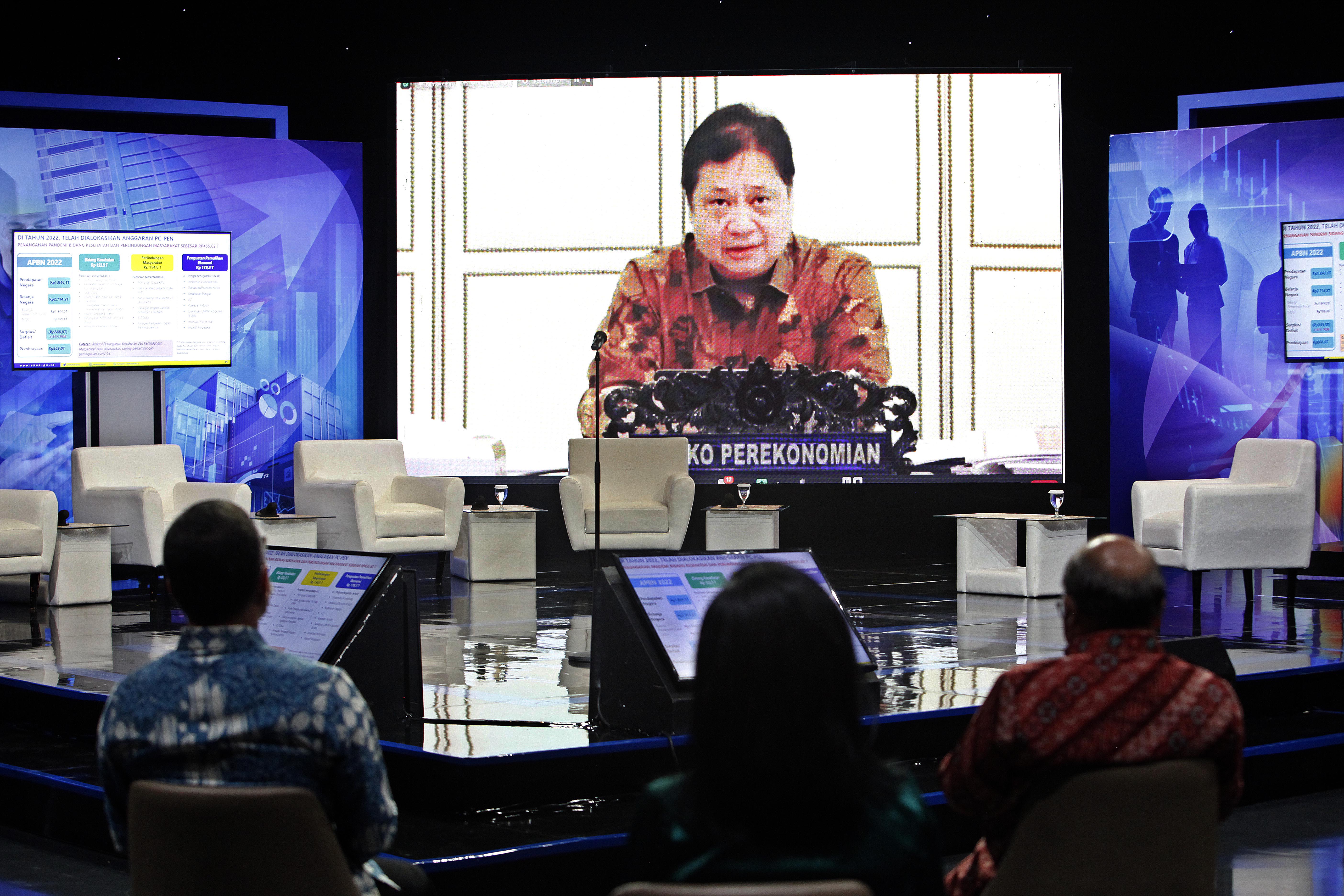 Menko Perekonomian memberikan papran di MGN Summit 2022