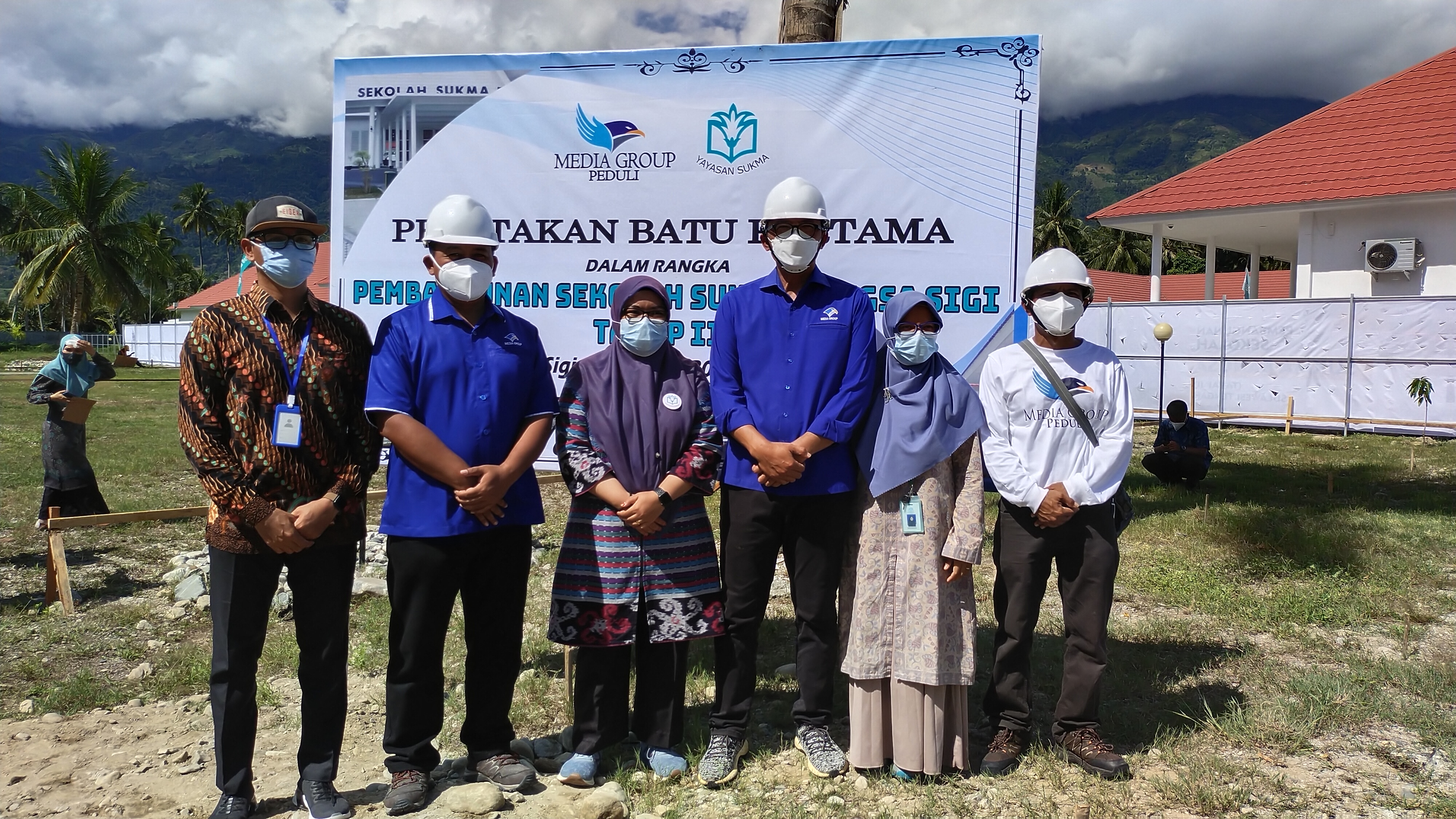 Peletakan batu pertama pembangunan gedung Sekolah Sukma Bangsa Sigi tahap kedua, dilaksanakan sederhana karena masih pandemi, Rabu (12/1) 