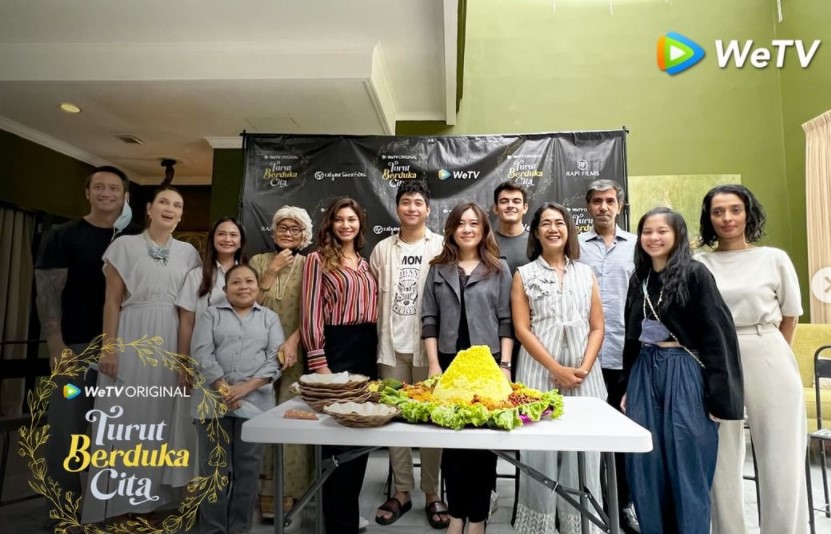 Acara tumpengan serial Turut Berduka Cita yang akan tayang di WeTV