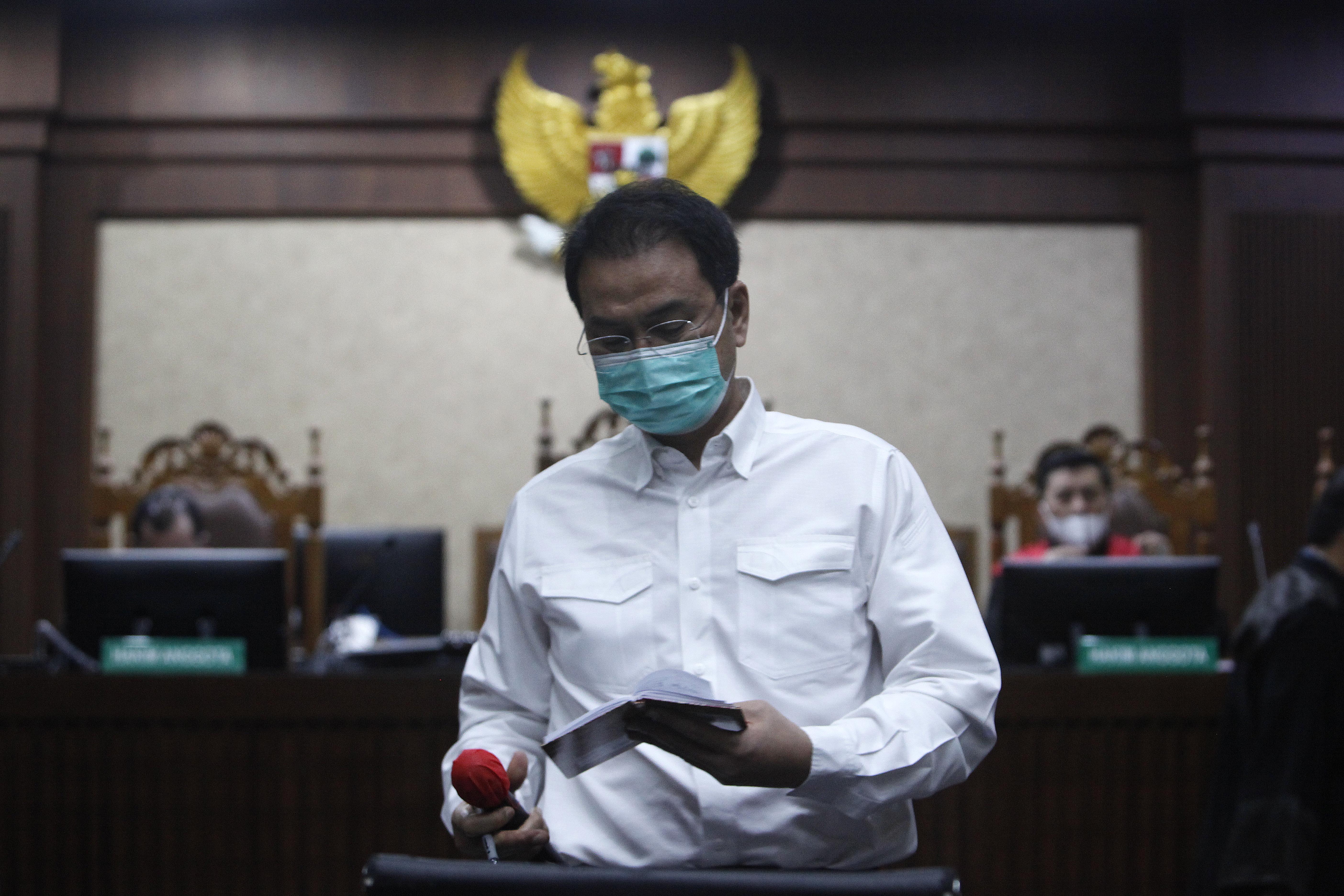 Terdakwa mantan Wakil Ketua DPR Azis Syamsuddin 