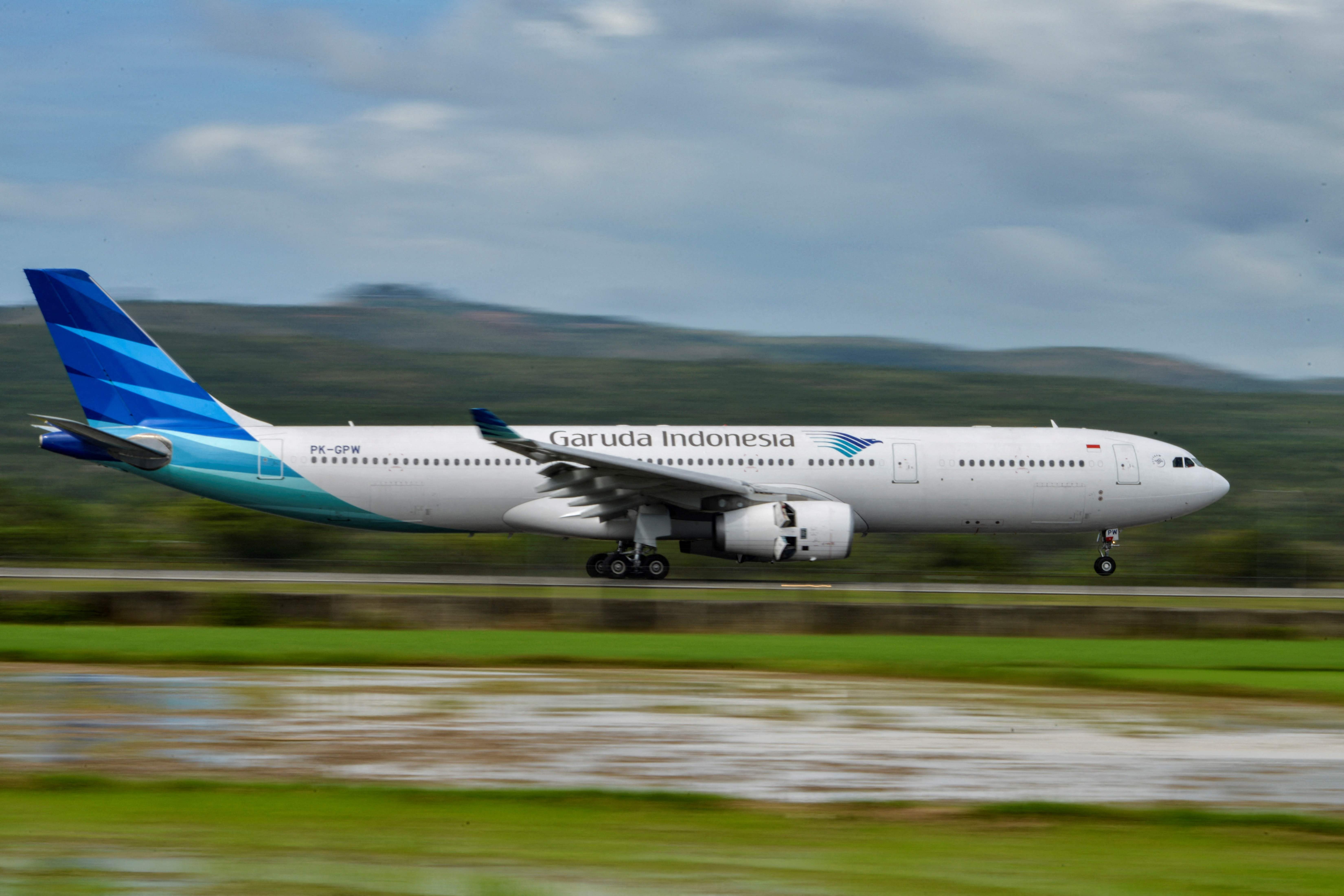 Pesawat milik maskapai penerbangan Garuda Indonesia.