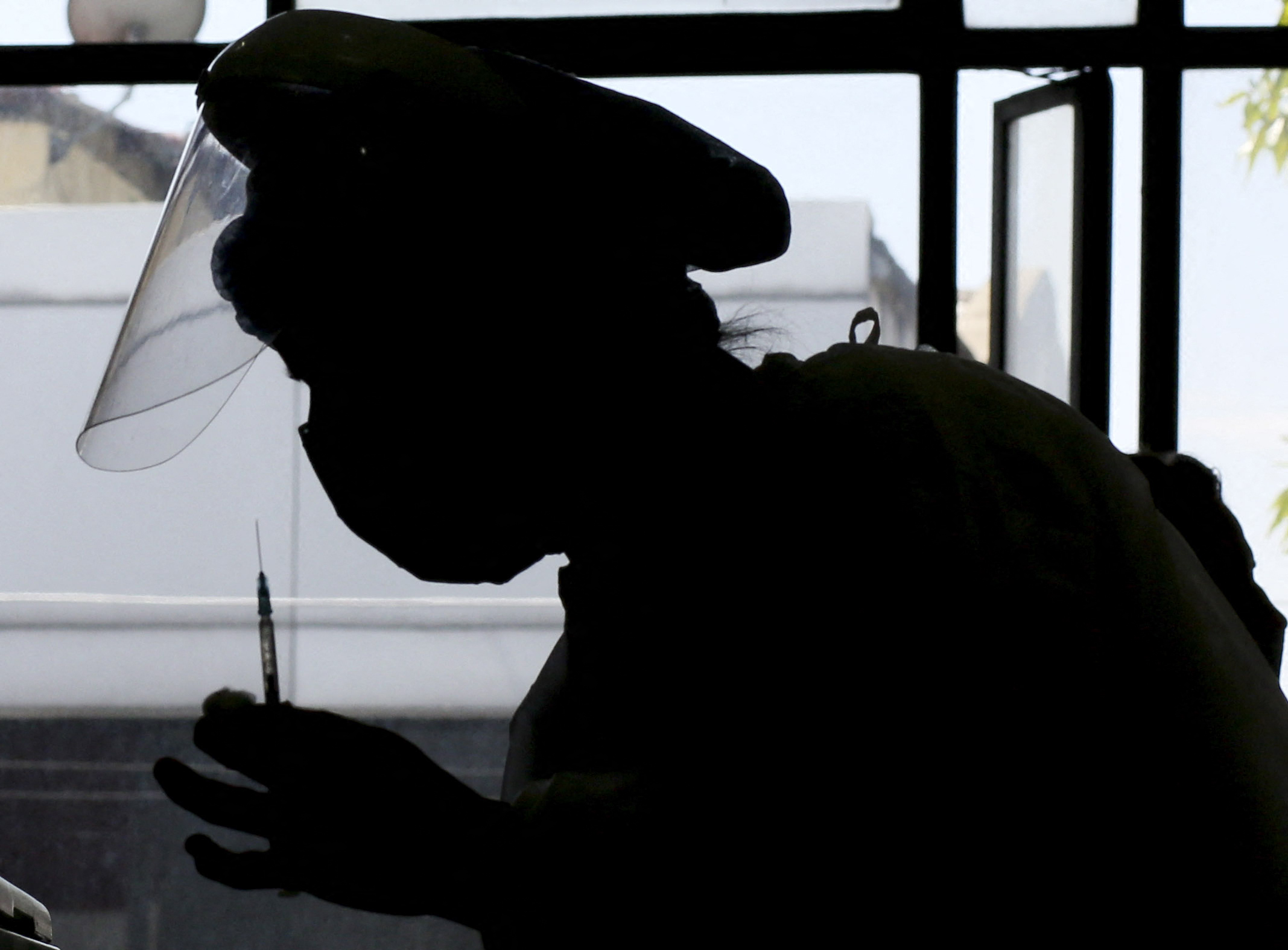 Tiongkok Laporkan 190 Kasus Baru Covid-19 di Daratan