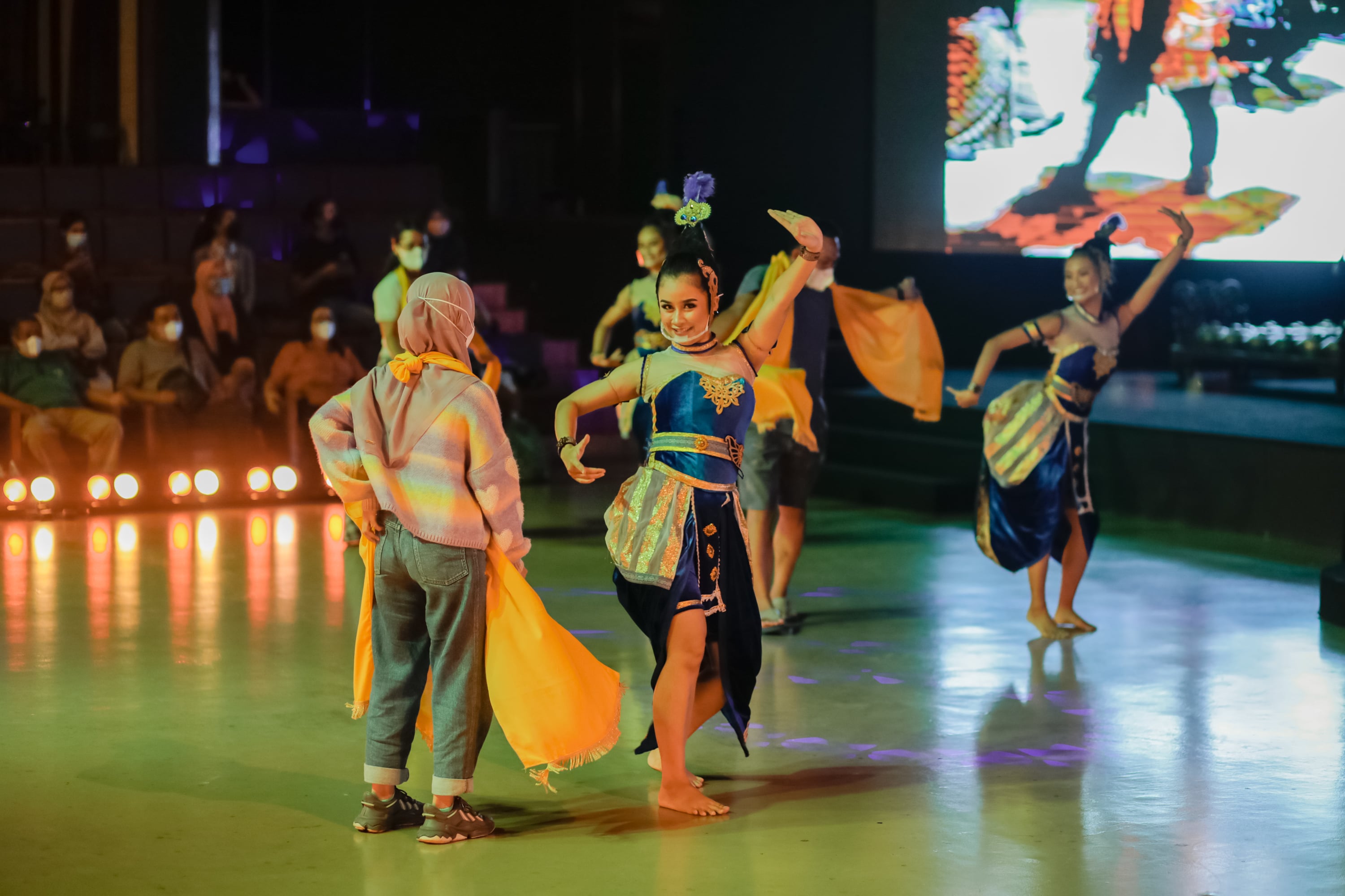 Pentas Ramayana Prambanan, Selasa malam (4/1) jumlah penontonnya mulai meningkat dibanding pekan pekan sebelumnya.