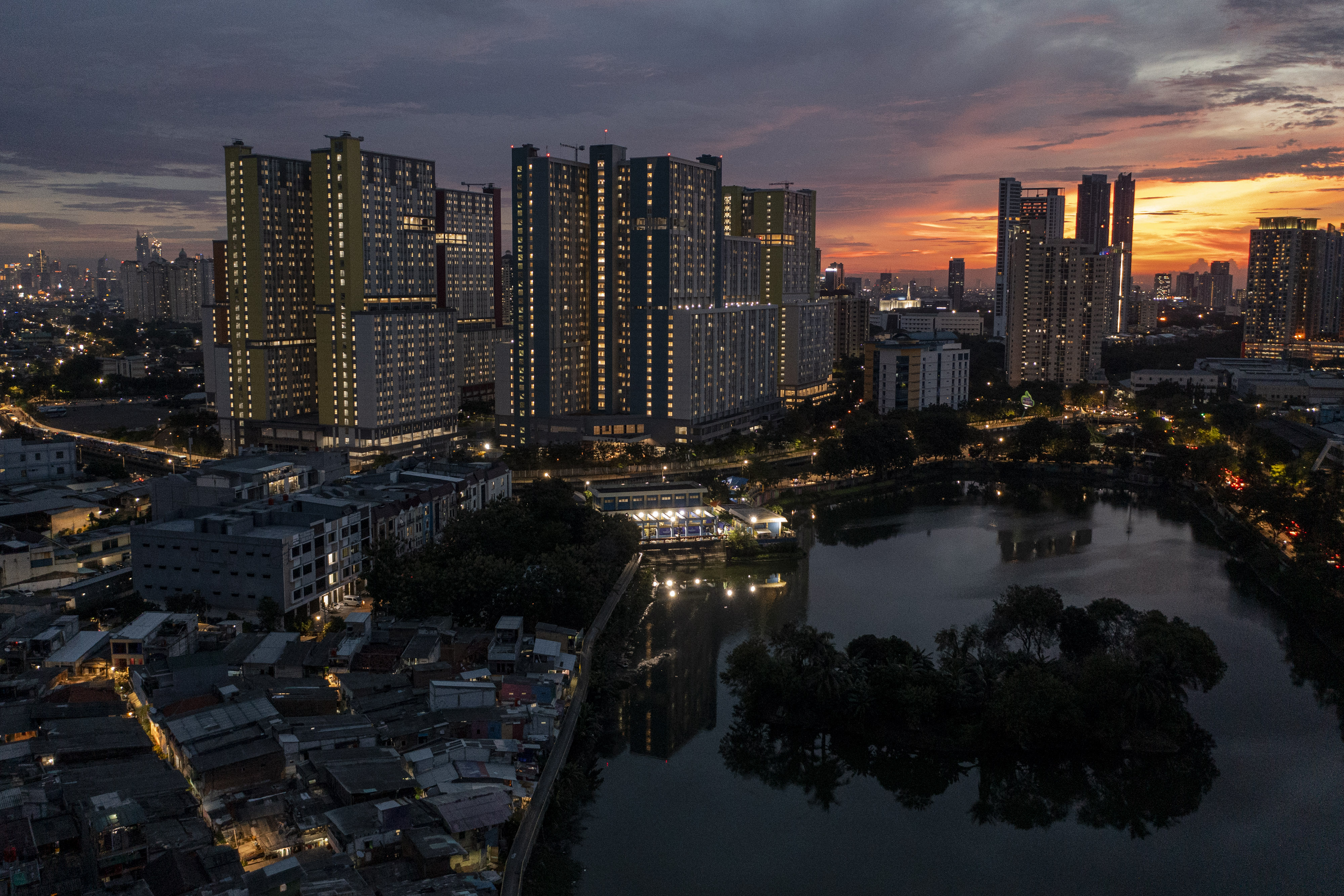 Rumah Sakit Darurat Covid-19 Wisma Atlet Kemayoran