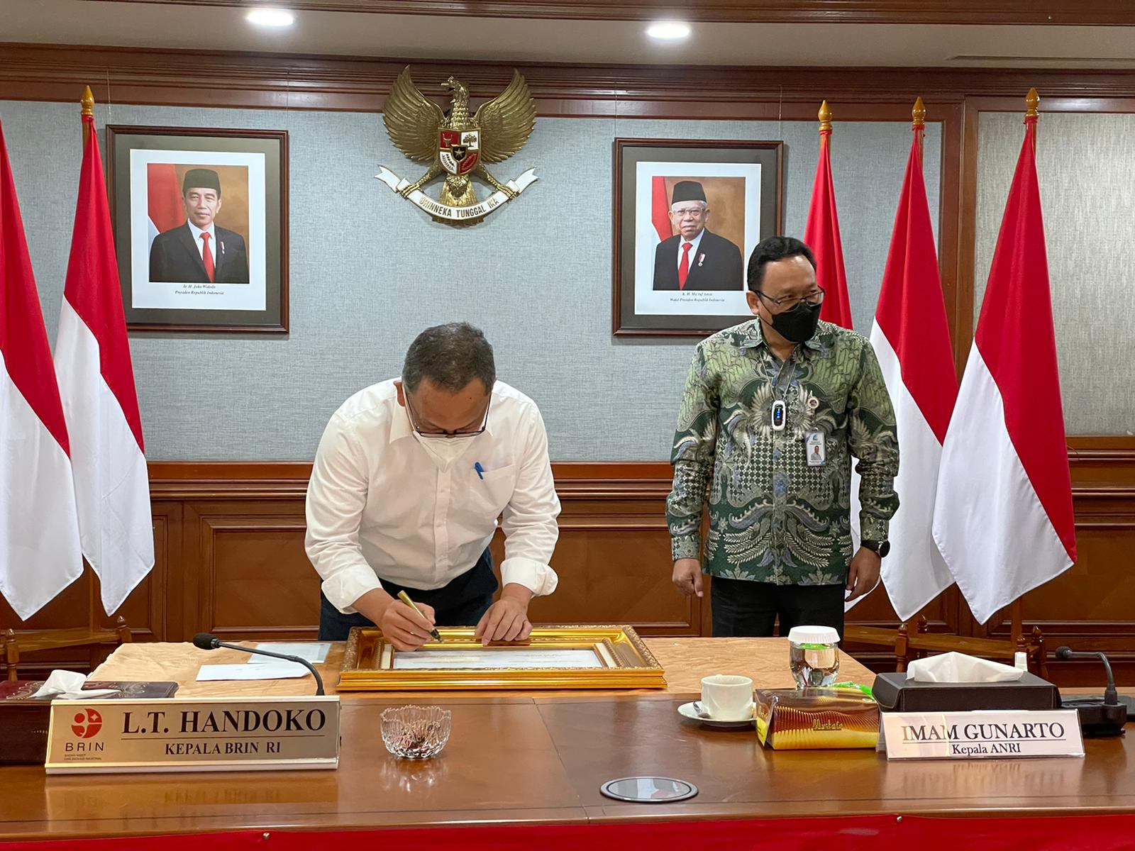 Kerja sama BRIN dan aNRI untuk penyelamatan arsip ilmiah nasional