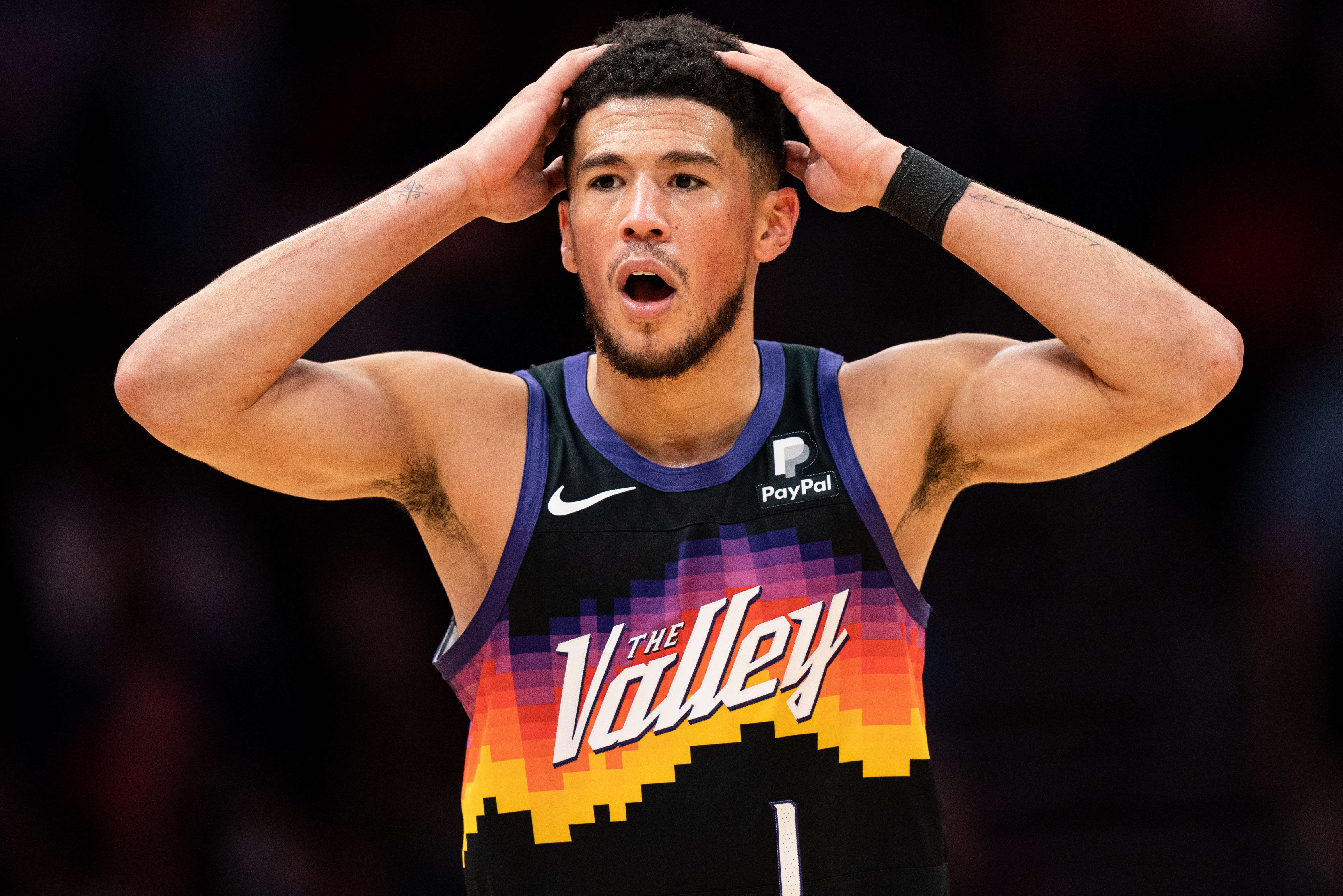 Devin Booker menjadi salah satu motor penggerak Phoenix Suns saat mengalahkan tuan rumah Dallas Mavericks.