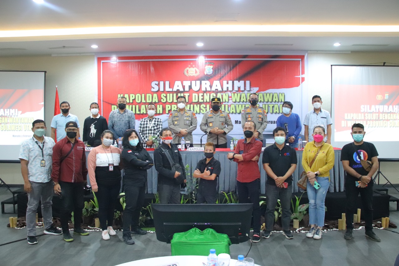 Silaturahmi Polda Sulut bersama wartawan yang bertugas di wilayah Provinsi Sulawesi Utara, di Hotel Grand Whiz, Manado, Selasa (22/2).