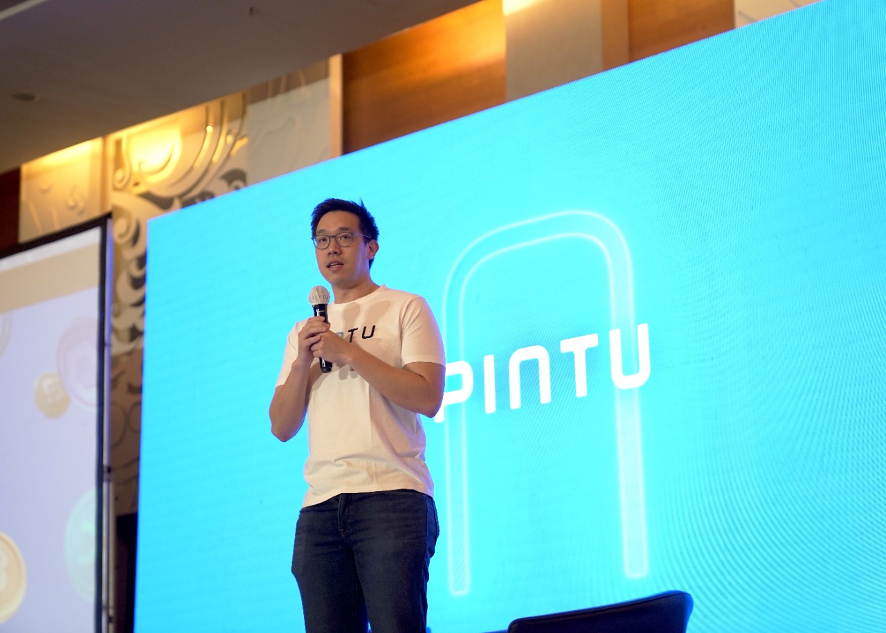 Chief Marketing Officer Pintu Timothius Martin.