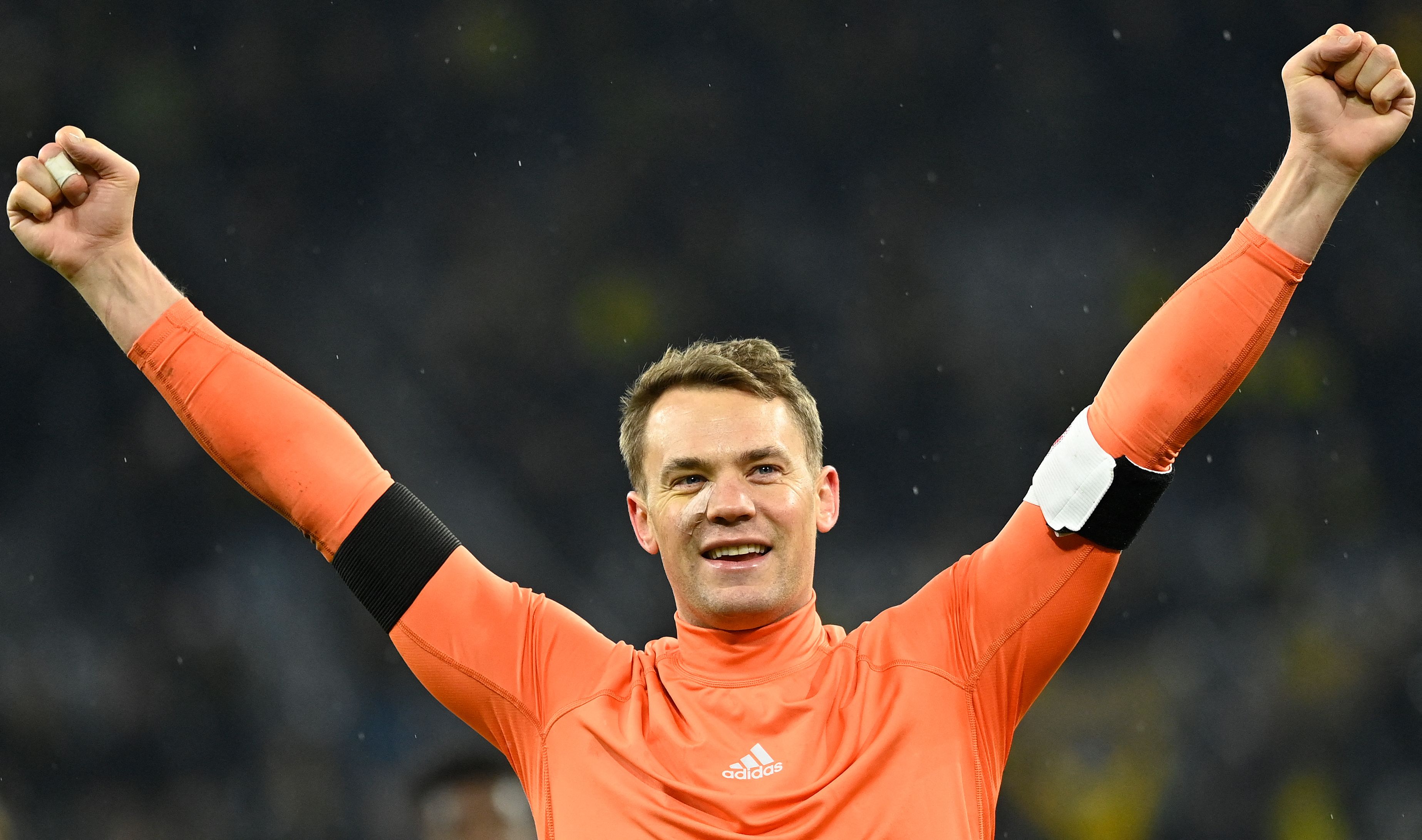 Penjaga gawang Bayern Muenchen Manuel Neuer