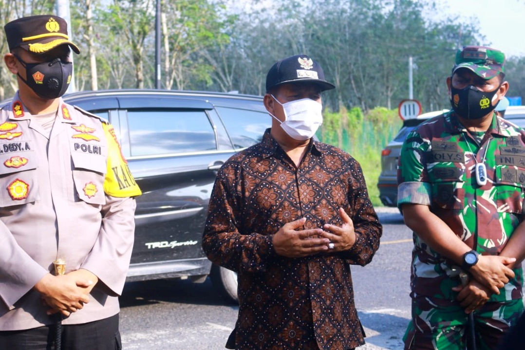 Bupati Simalungun Radiapoh Hasiholan Sinaga