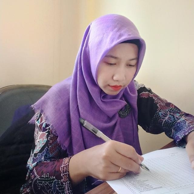 Gumanti, S.Pd Guru Matematika SMPN 5 Bantan, Bengkalis, Riau dan Fasilitator Program PINTAR Tanoto Foundation.