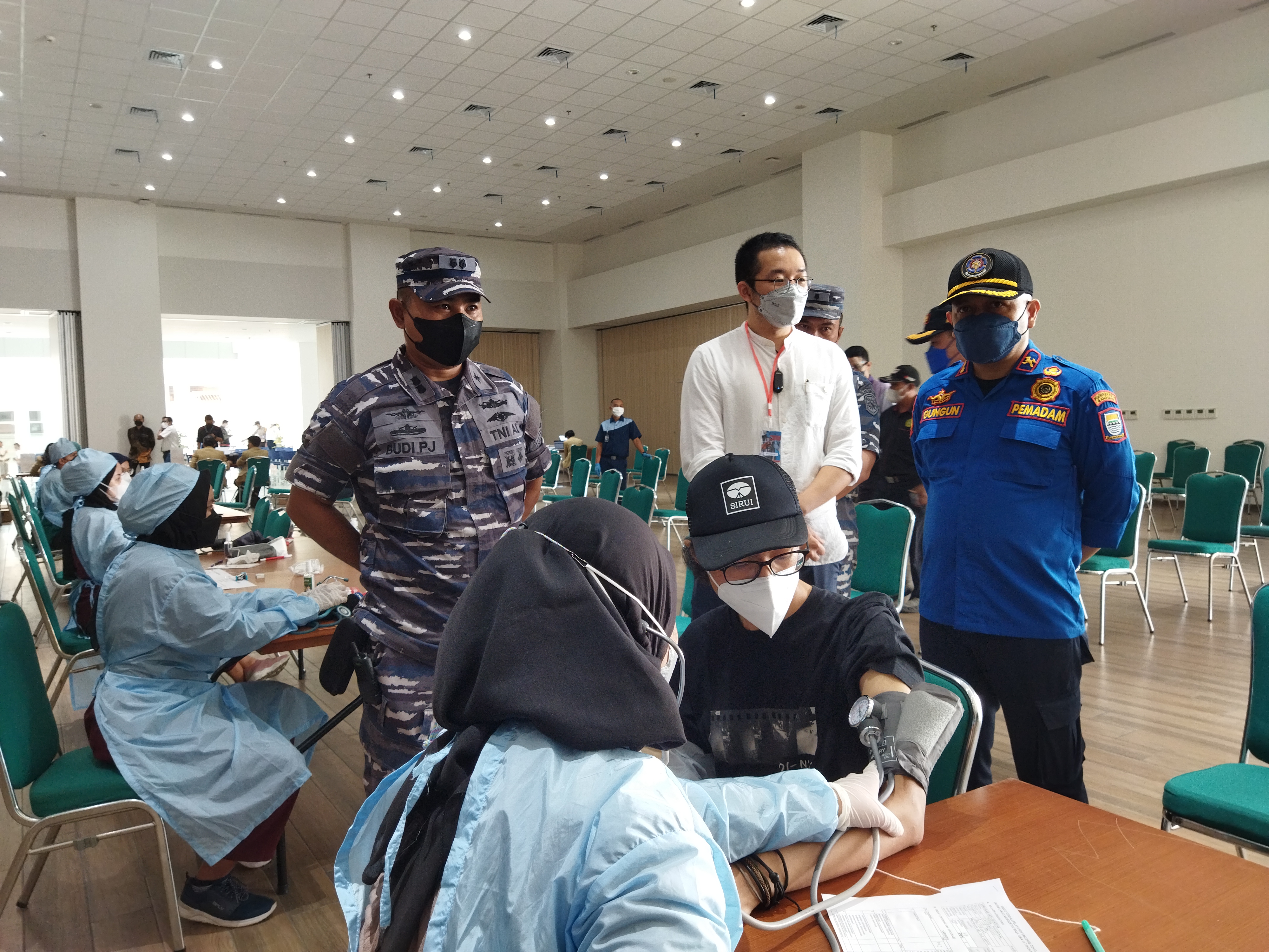 Vaksinasi booster di Kampus Universitas Parahyangan Bandung