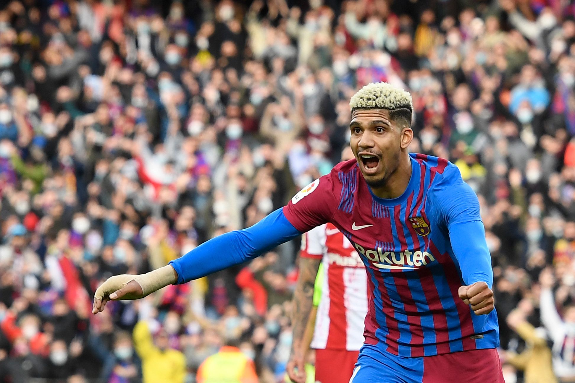 Bek Barcelona Ronald Araujo