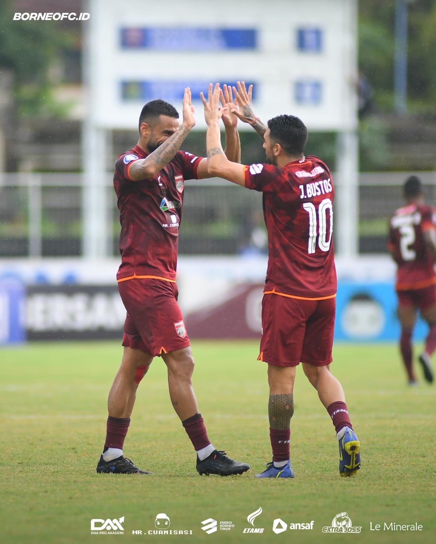Pemain Borneo FC merayakan kemenangan atas Persikabo