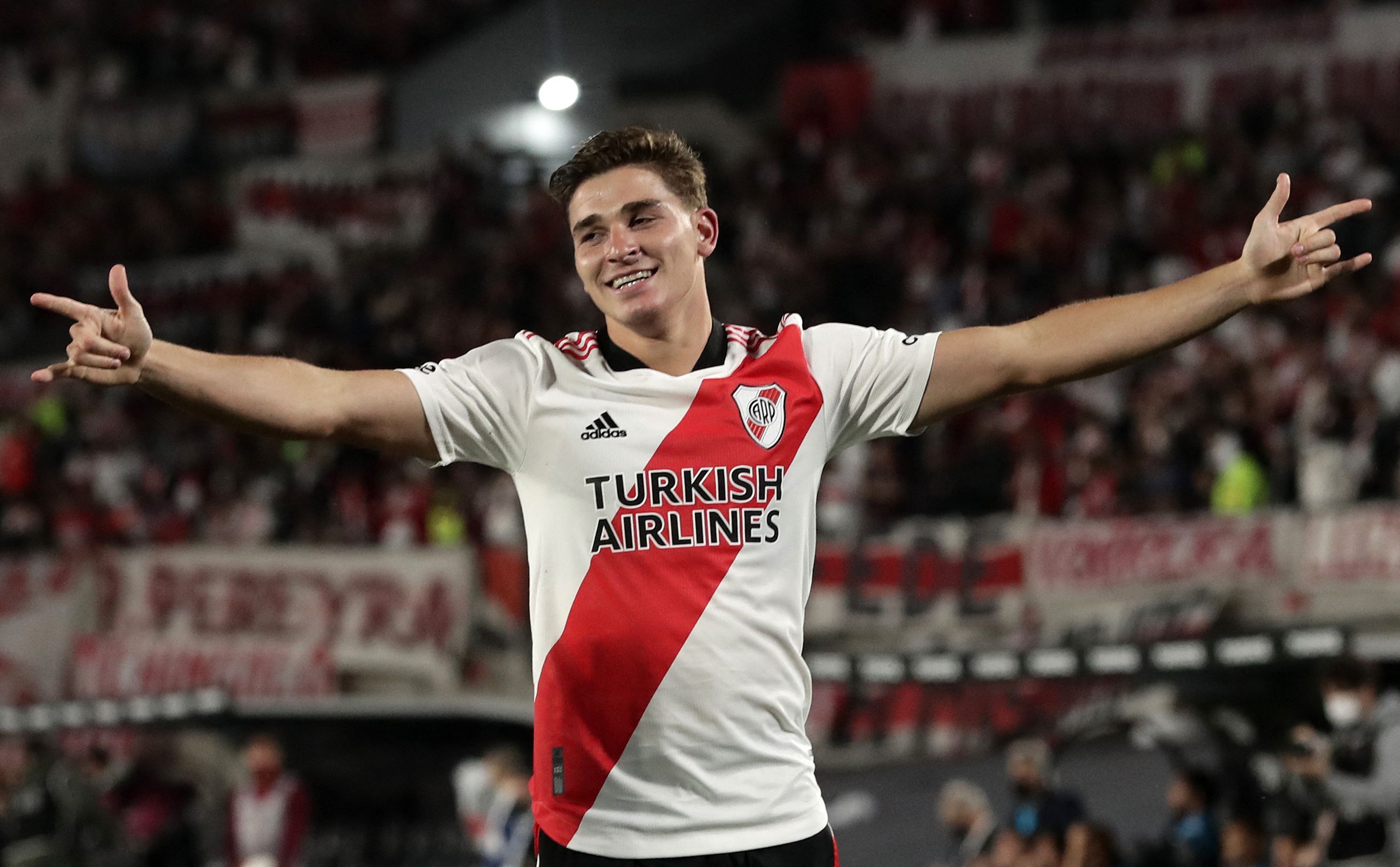 Pemain River Plate, Julian Alvarez resmi menjadi milik Manchester City.
