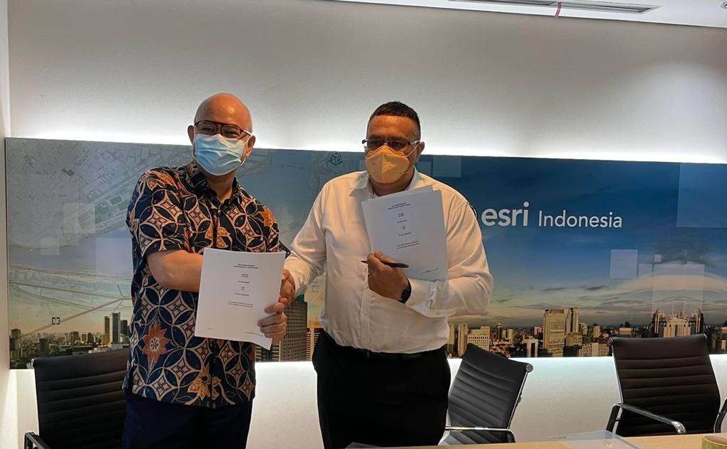 Acara penandatanganan nota kerja sama antara Esri Indonesia dan Ata Marie.