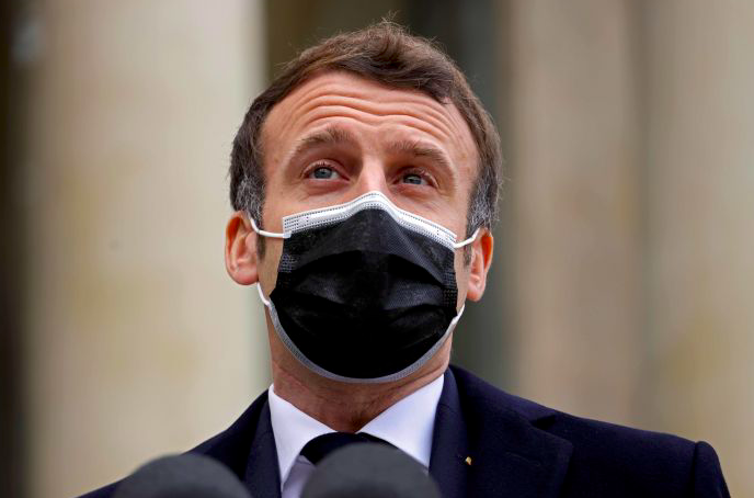 Macron Peringatkan Potensi Perang Panjang antara Rusia dan Ukraina